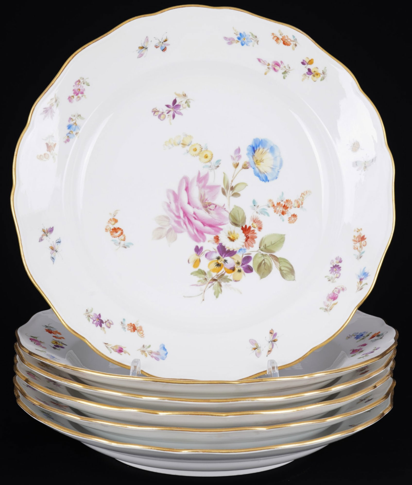 Meissen Flower Bouquet with Insects 6 dinner plates 1st choice,: porcelain, blue sword mark 1st choice, knob mark 1815-1924, decor Flower Bouquet with Strewn Flowers and Insects on the rim, 6x D 24.5 cm