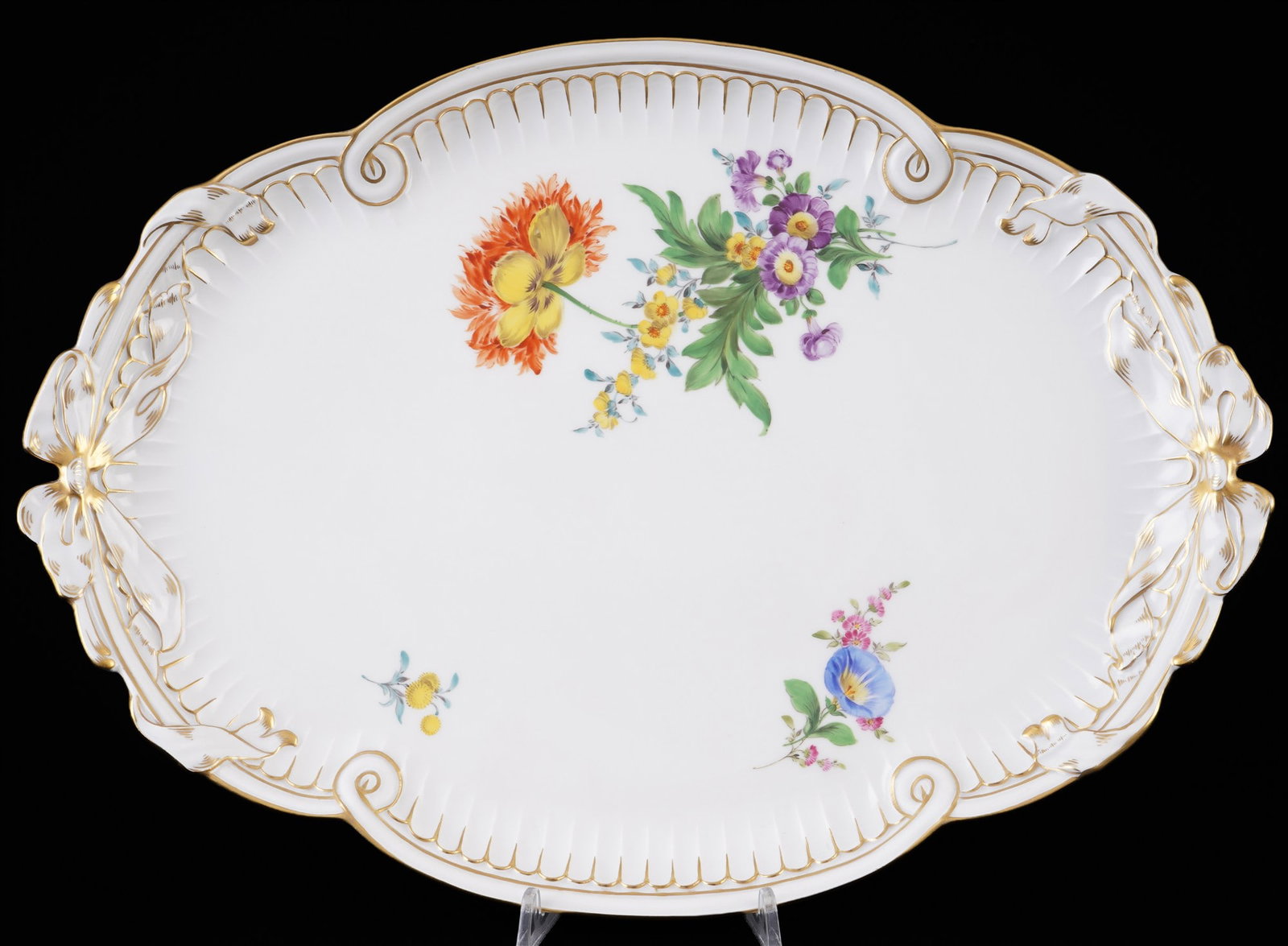 Meissen Flower Bouquet large ribbon tray,: porcelain, blue sword mark with two grinding strokes 2nd choice, decor Flower Bouquet, H 3.5 cm x L 40 cm x W 28.5 cm