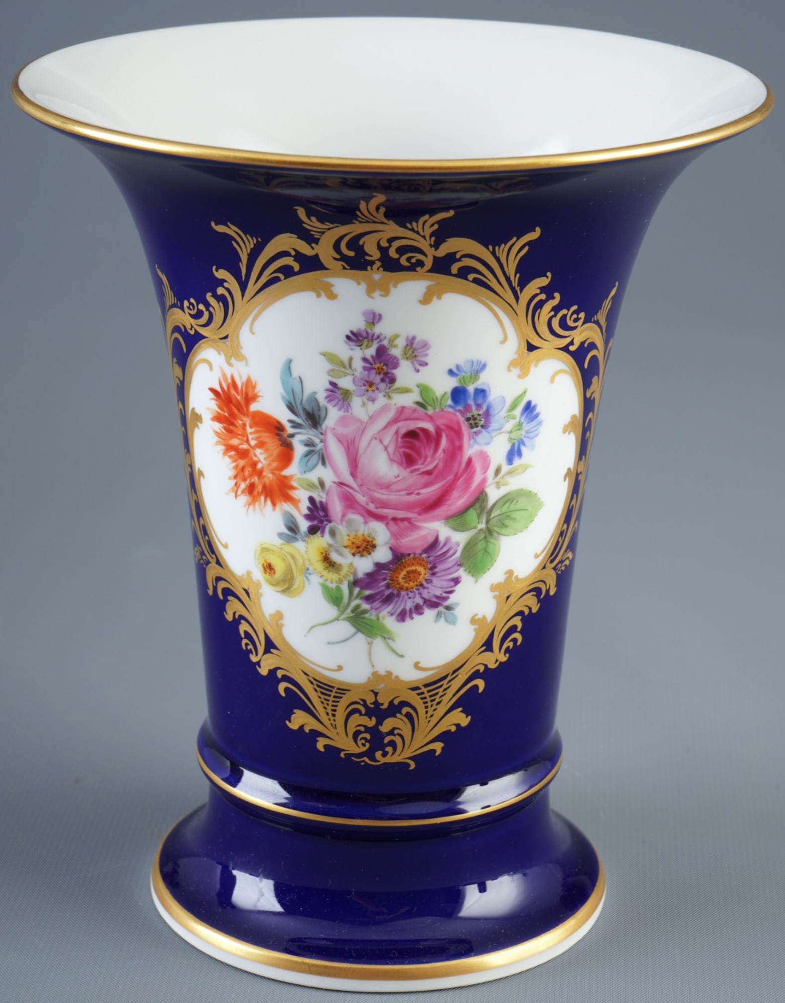Meissen Flower Bouquet royal blue trumpet vase 1st choice, (1 of 3)