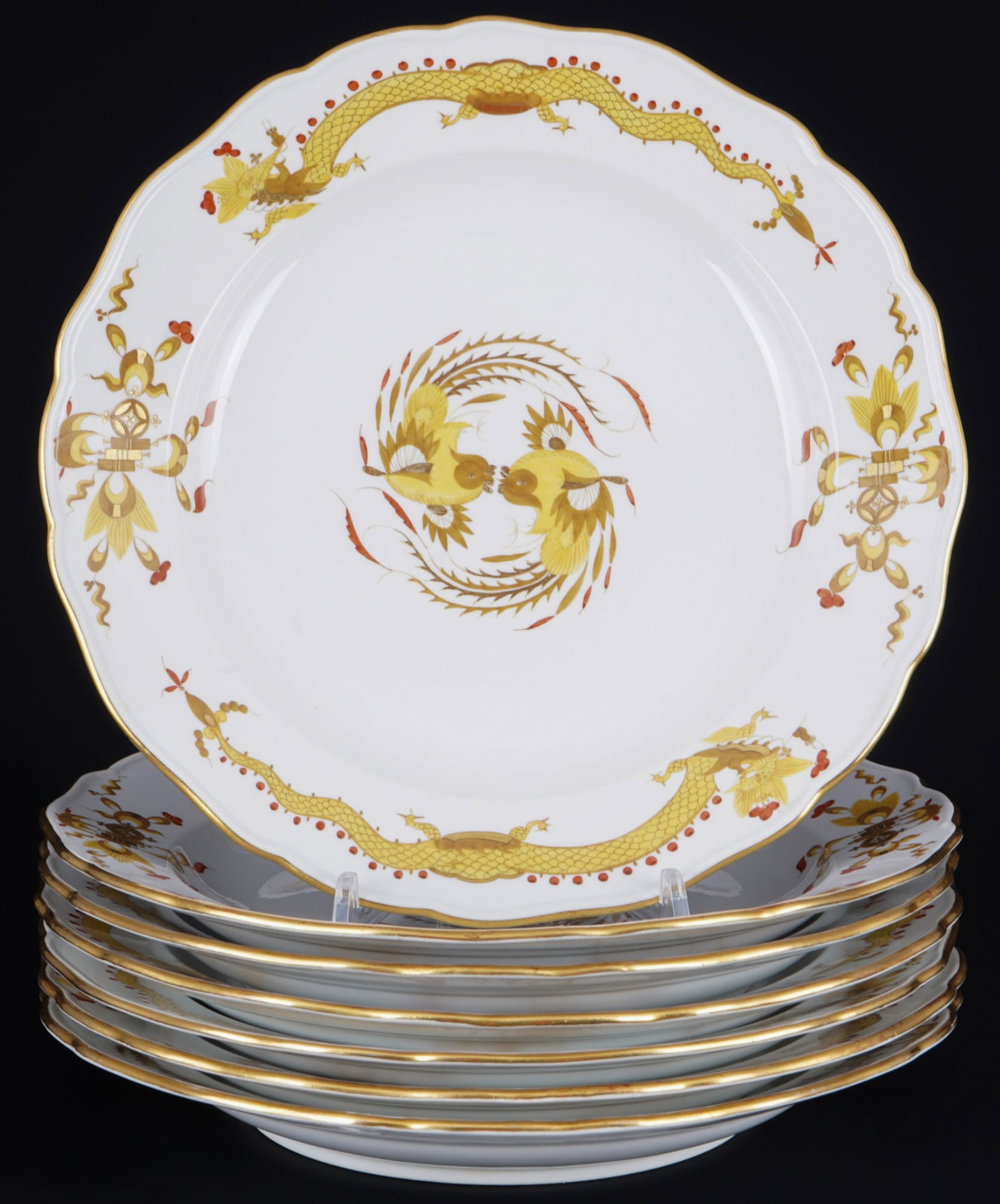 Meissen Court Dragon Rich Yellow 7 dinner plates 1st choice,: porcelain, blue sword mark 1st choice, Pfeiffer period 1924-1934, decor Yellow Court Dragon Rich, decor no. 68d, 6x D 24.5 cm, gold slightly tarnished