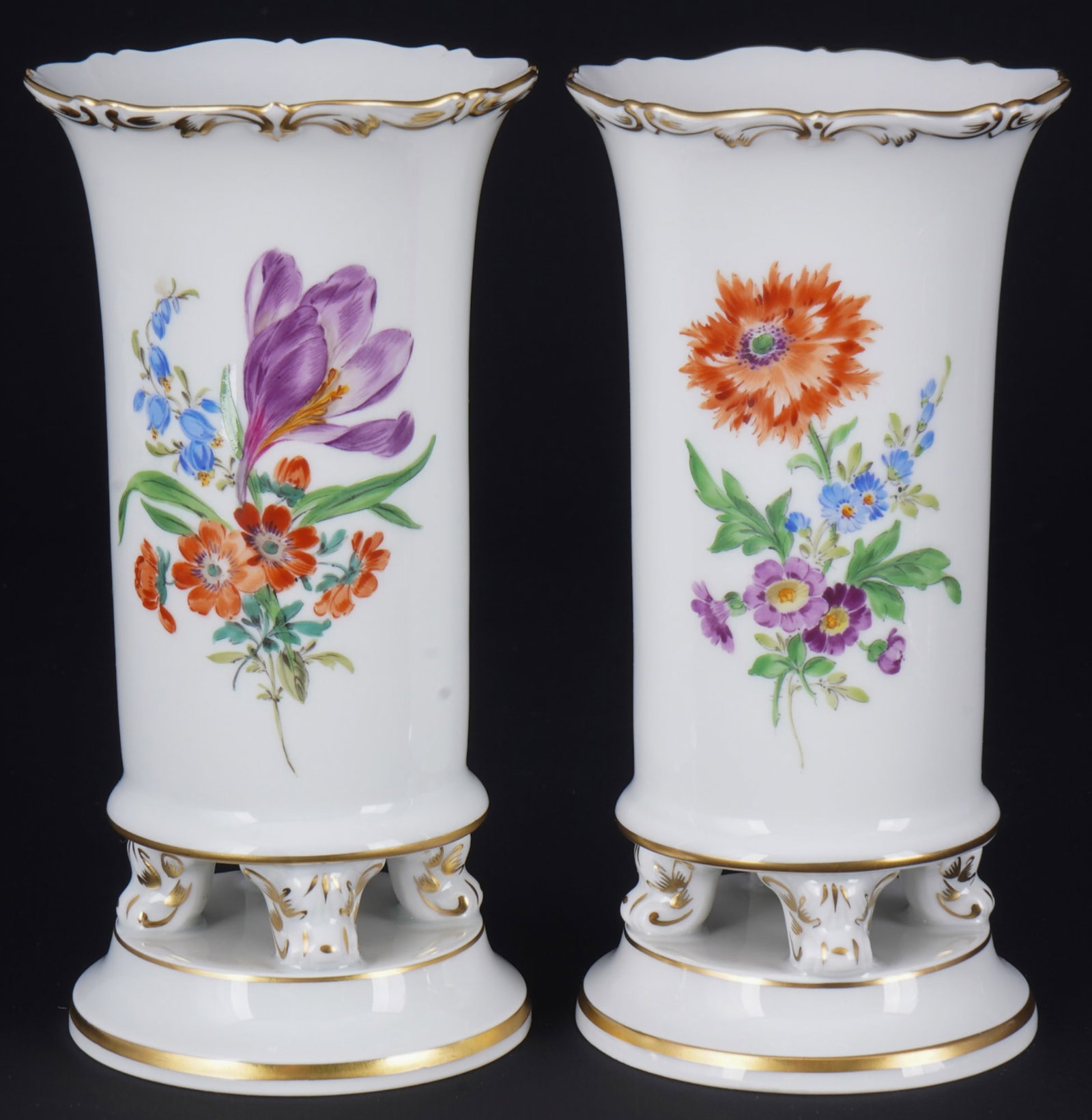 Meissen Flowers 2 paw vases 1st choice,: porcelain, blue sword mark 1st choice, decor Flowers 3, 2x H 14.5 cm x D 7.5 cm