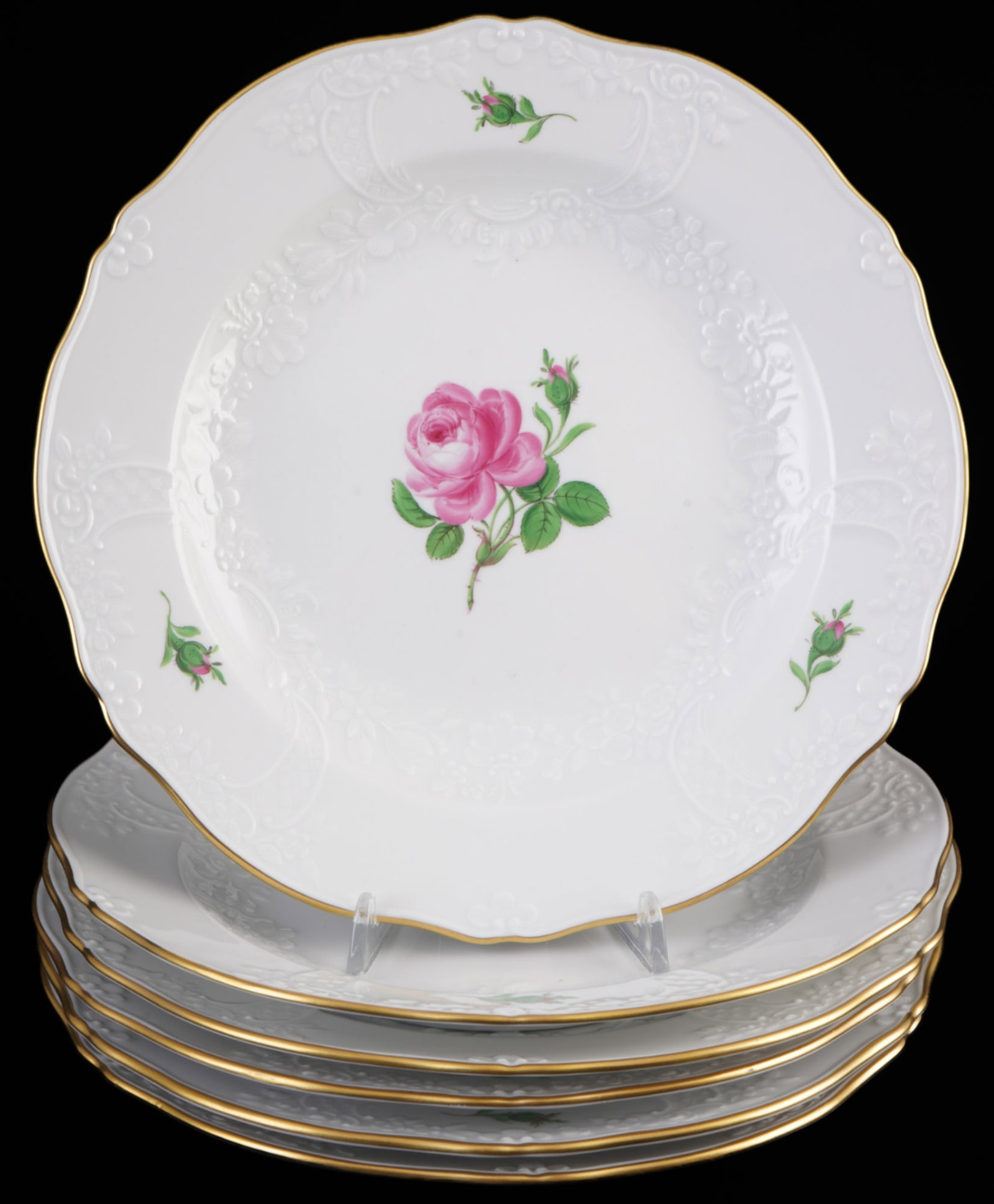 Meissen Red Rose New Marseille 6 dinner plates,: Porcelain, blue crossed swords mark with two grinding lines, second choice, Red Rose decoration with Neumarseille relief, 6 x D 25 cm