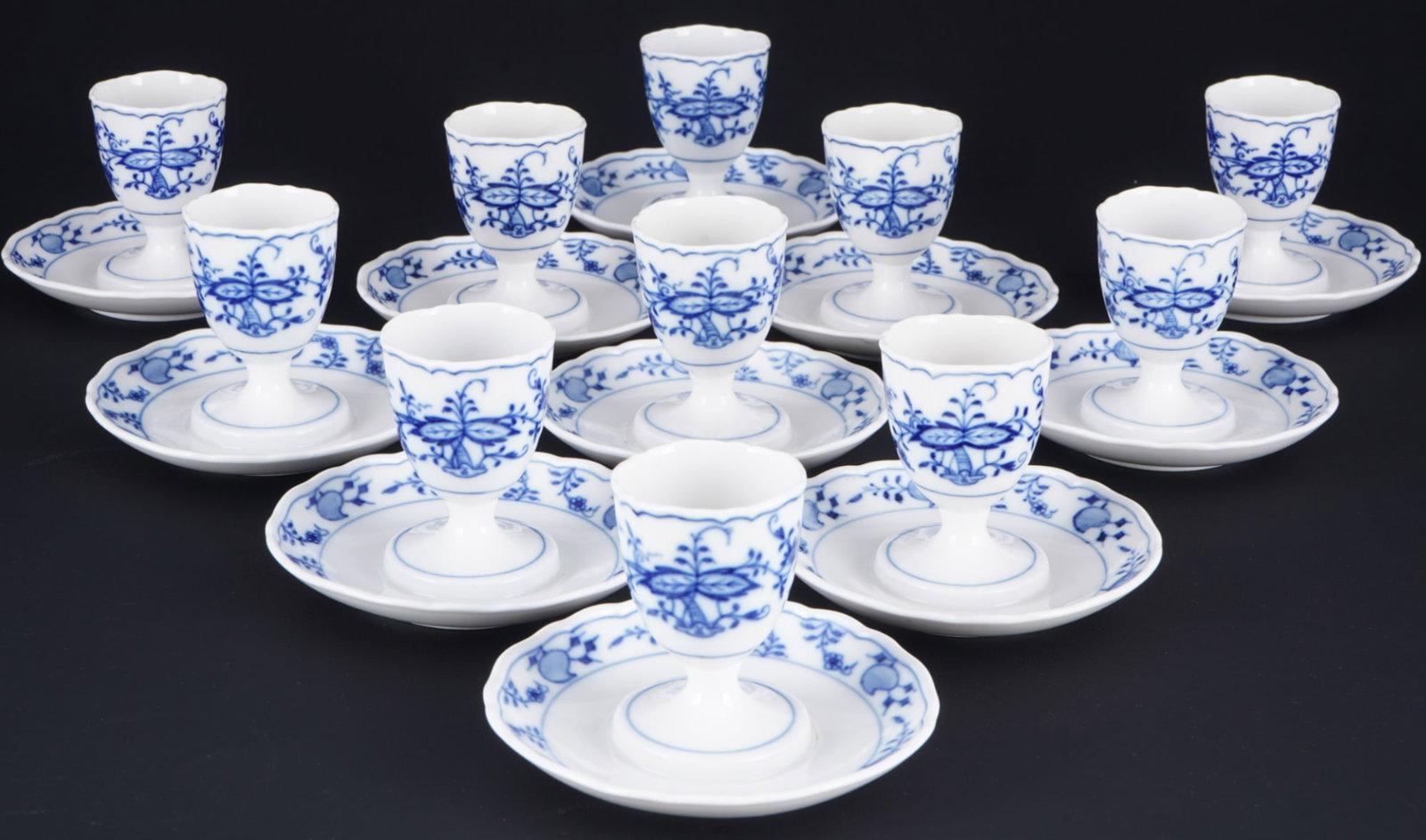 Meissen Blue Onion 11 egg cups, (1 of 3)