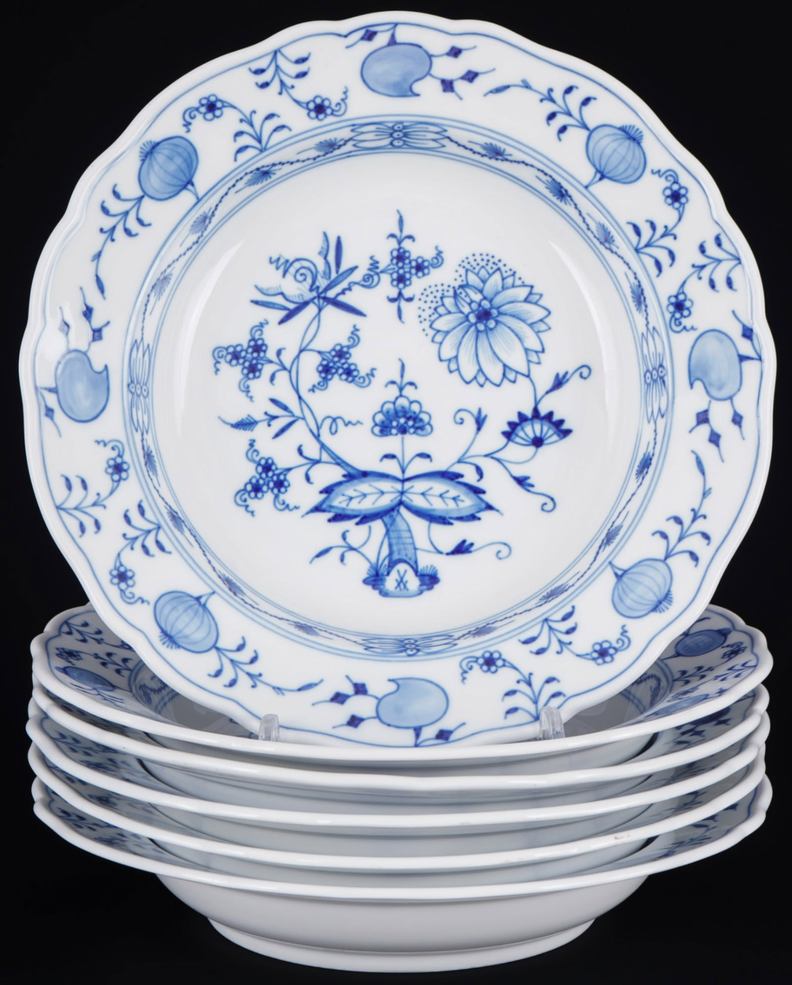 Meissen Blue Onion 6 soup plates, (1 of 3)