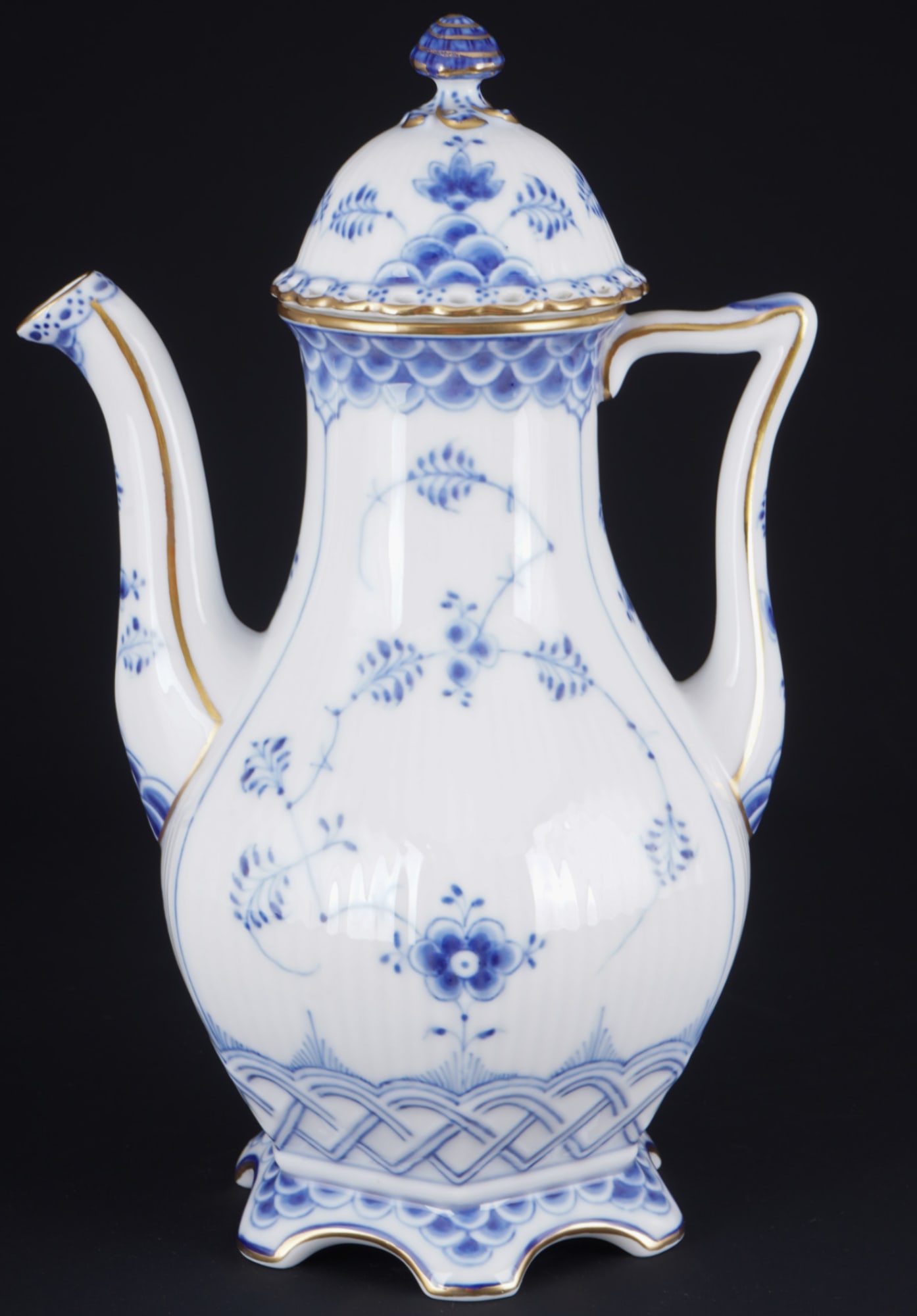 Royal Copenhagen Musselmalet Full Lace Gold Rim coffee pot 1202, (1 of 6)