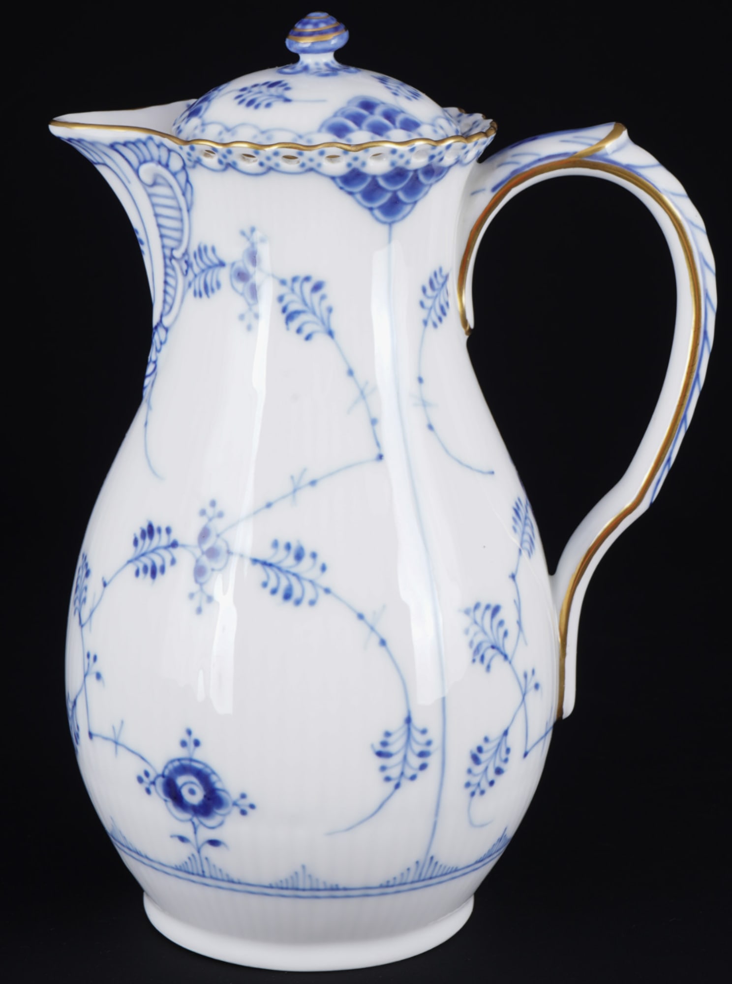 Royal Copenhagen Musselmalet Full Lace Gold Rim coffee pot 1026, (1 of 5)