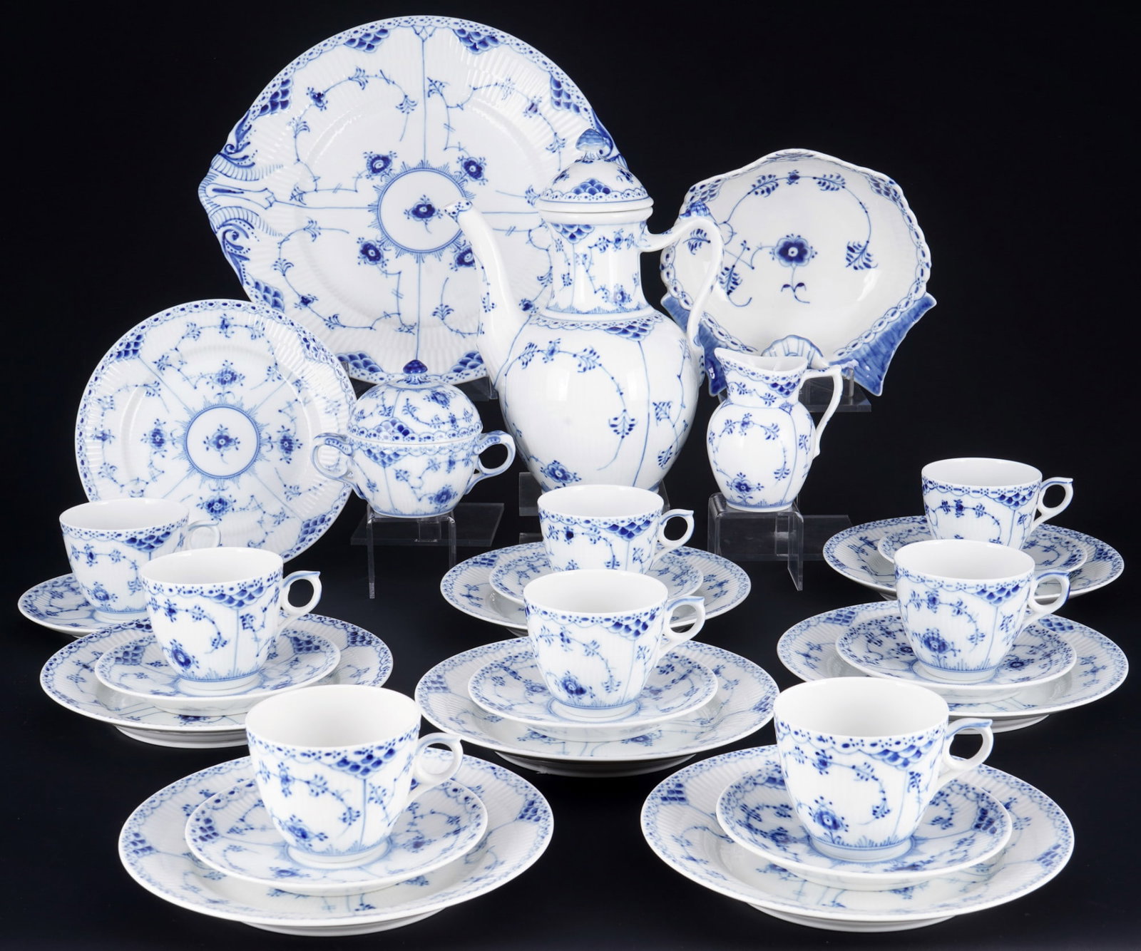 Royal Copenhagen Musselmalet coffee service for 8 persons, (1 of 7)