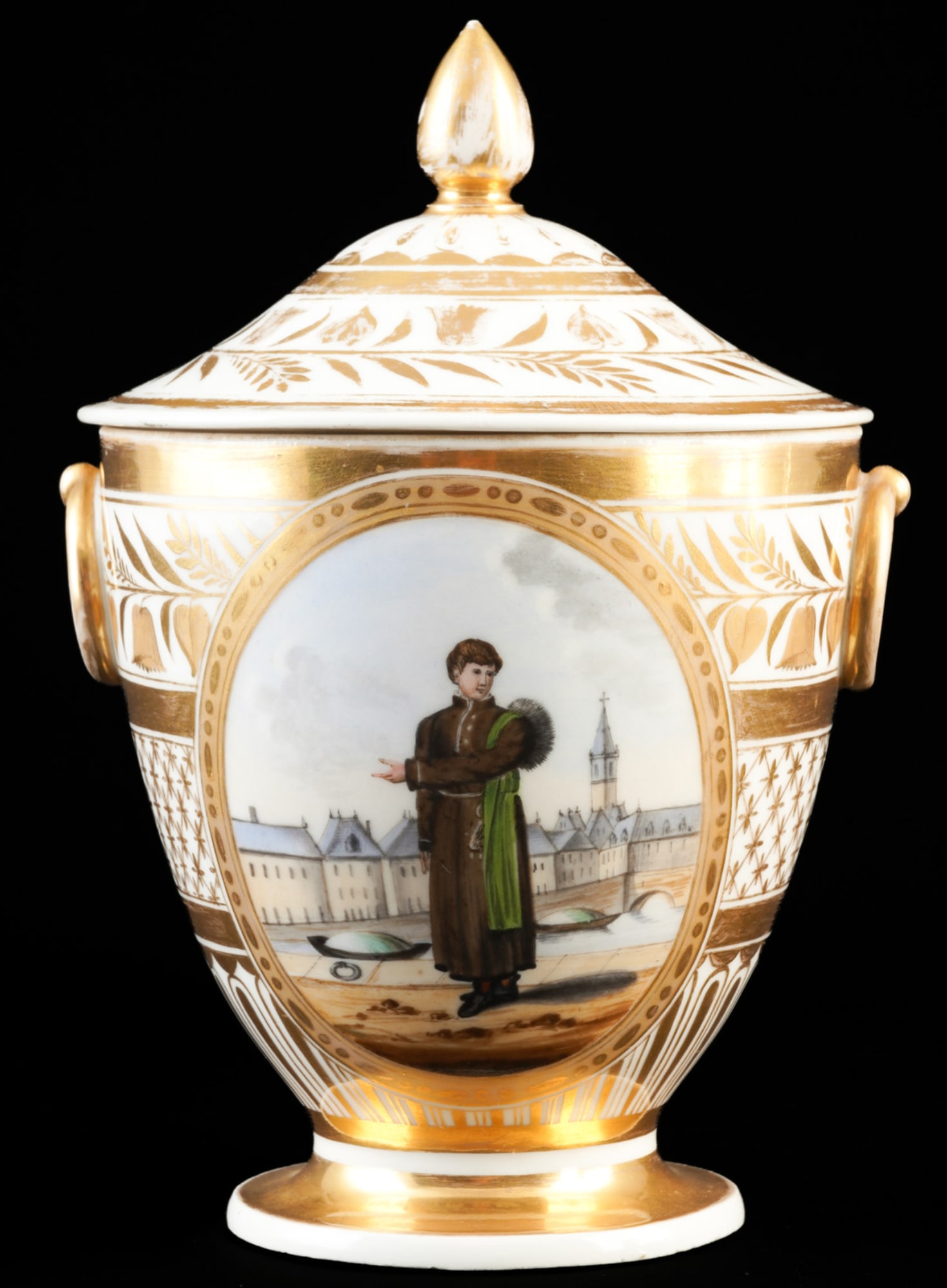 Parisian Empire decorative box with historical costume depictions 1810-1830,: Porcelain, France 1810-1830, unmarked, two costume scenes from 1280 and 1465 depicted within oval medallions on the front and back, rich gold ornamentation of foliage and ear-of-wheat tendrils, lattic