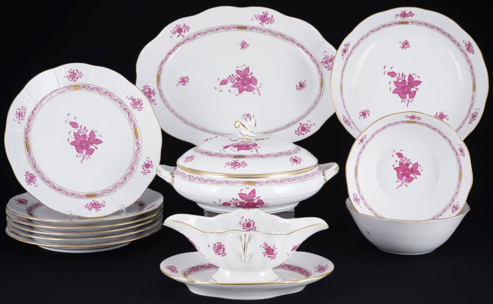 Herend Apponyi Purple dinner service for 6 persons,: 12-piece porcelain, Hungary 20th century, blue company mark, decor AP Apponyi Purple, 6x dinner plates #524 D 25.5 cm, 1x tureen #84 H 13.5 cm x D 24 cm, 1x gravy boat #234 H 10 cm x W 23 cm, 2x bowls