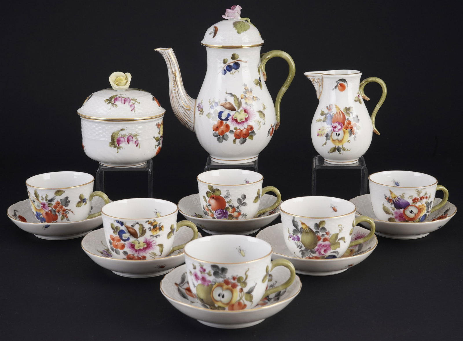 Herend Bouquet de Fruits mocha service for 6 persons,: 15-piece porcelain, Hungary 20th century, blue company mark, decor BFR Bouquet de Fruits, shape New Ozier / Old Ozier, 1x mocha pot #1613 H 17 cm x D 9 cm, 1x milk jug #1635 H 10 cm x D 6.5 cm, 1x sug