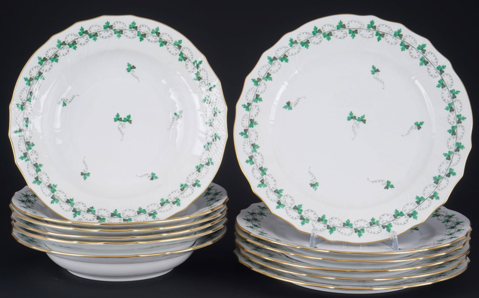 Herend Parsley 6 soup- and dinner plates,: porcelain, Hungary 20th century, blue company mark, decor PE Parsley, Neuosier relief, 6x soup plates #1501 D 24 cm, 6x dinner plates #1524 D 26 cm