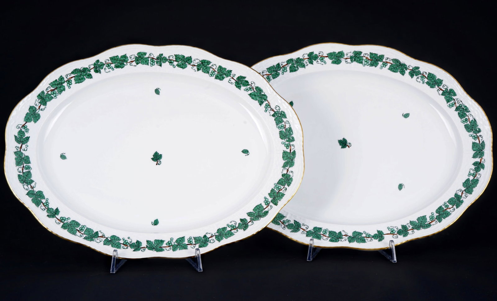 Herend Vine Leaf 2 large platters, (1 of 3)