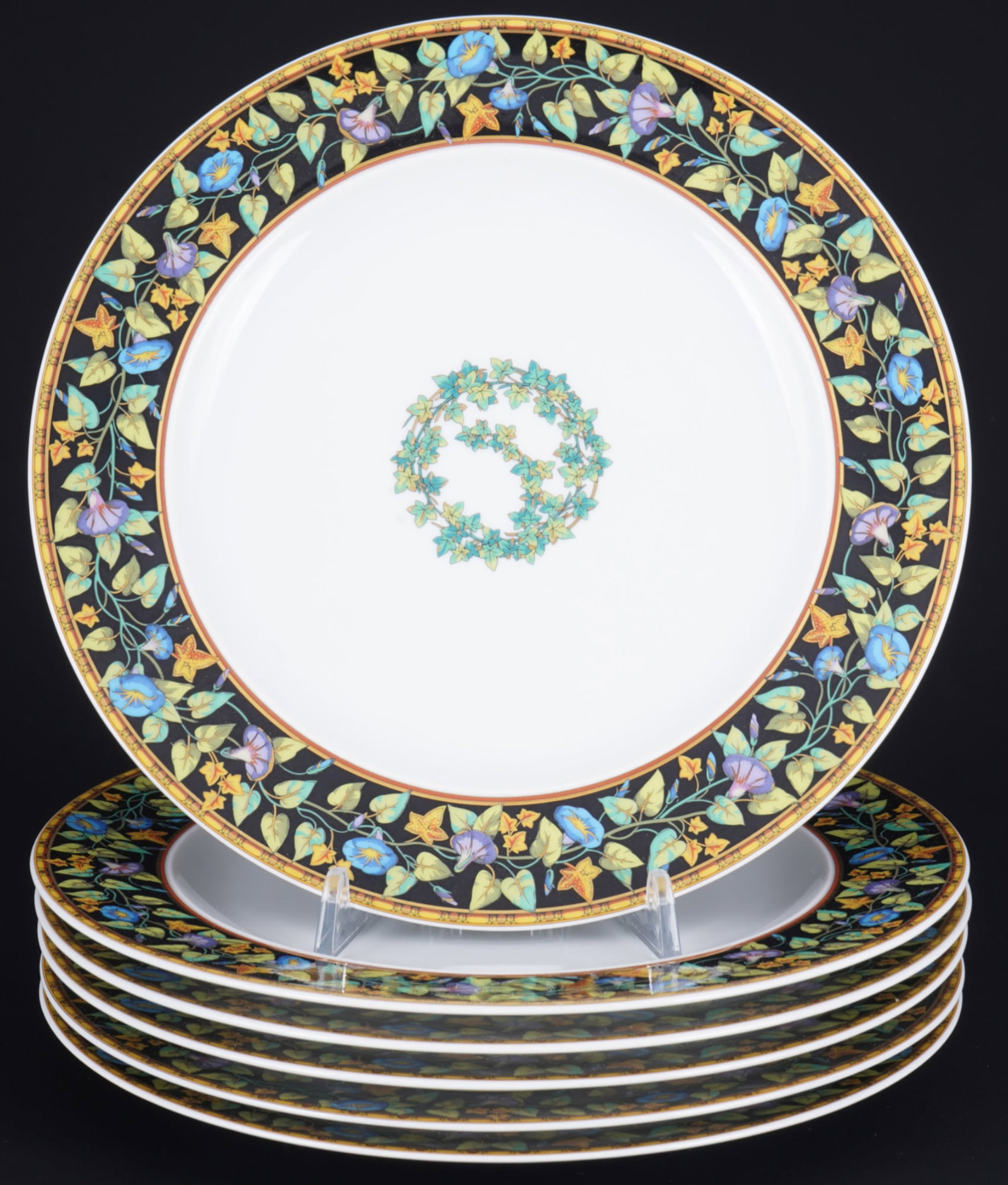 Rosenthal Versace Gold Ivy 6 cake plates,: porcelain, black and gold company mark, decor Versace Gold Ivy, shape Icarus, design by Paul WUNDERLICH (1927-2010), 6x D 22.5 cm, original packaging included