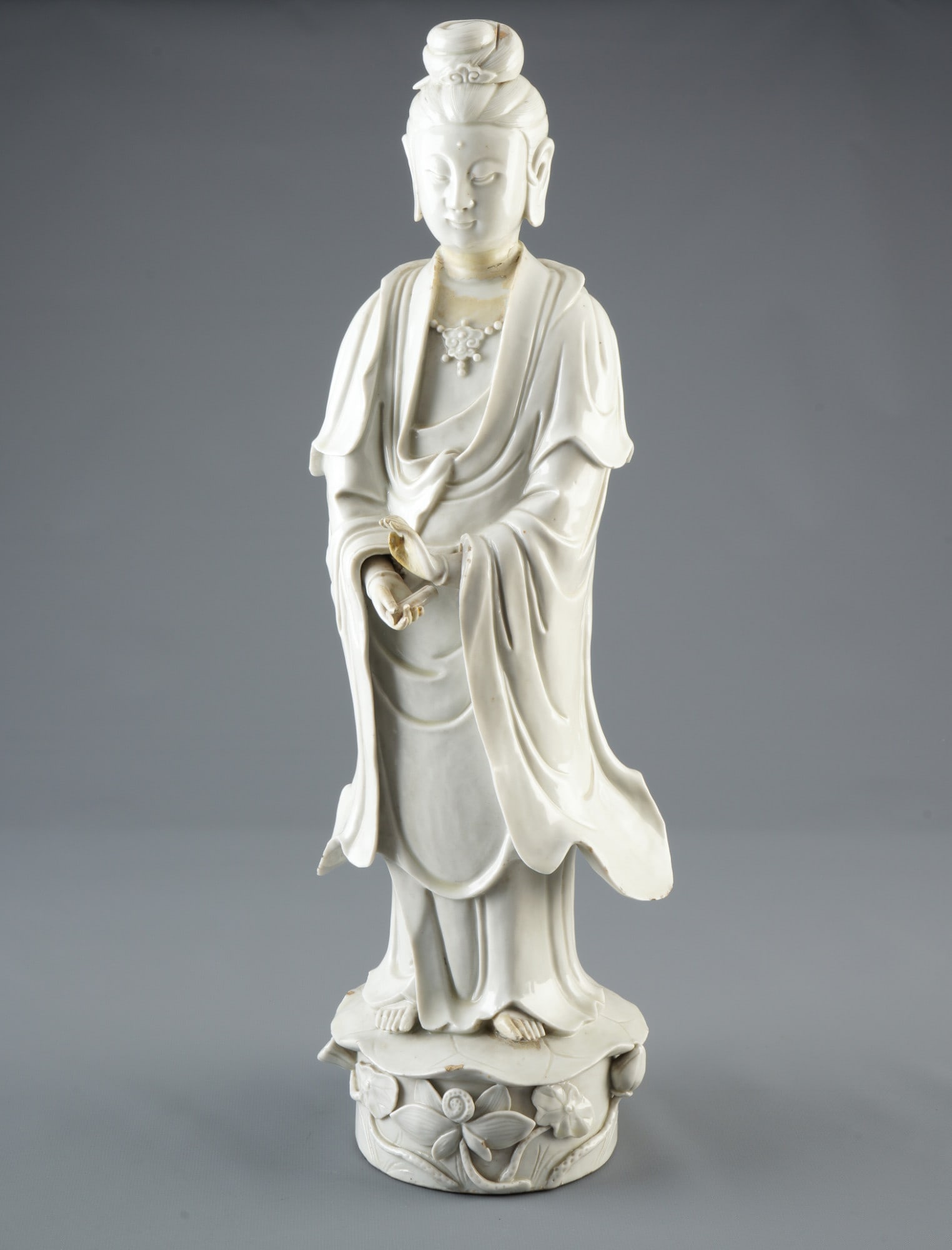 Large Dehua figure of a standing Guanyin, China, Qing Dynasty (1 of 8)