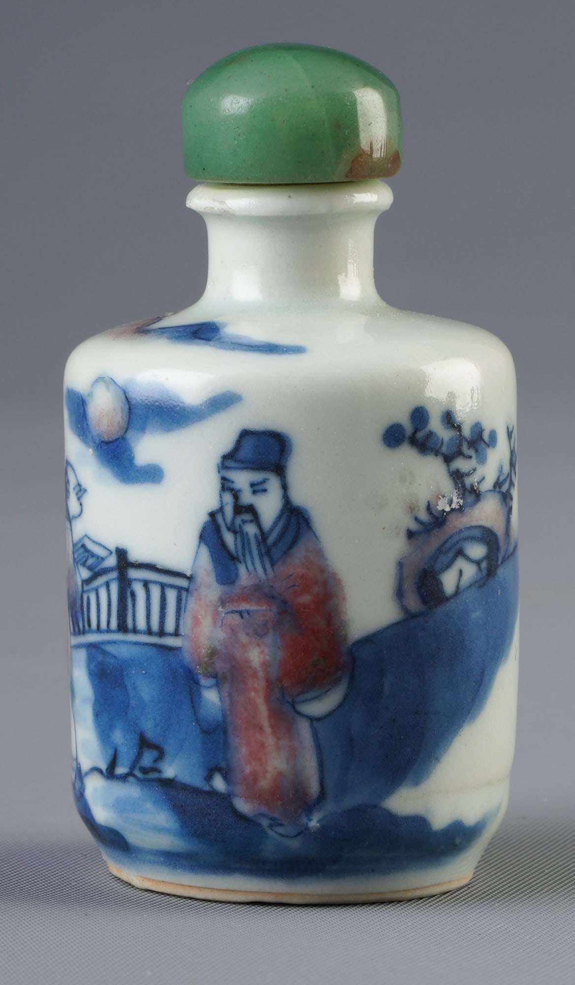 Snuff bottle with blue, white and copper red decoration, China (1 of 7)