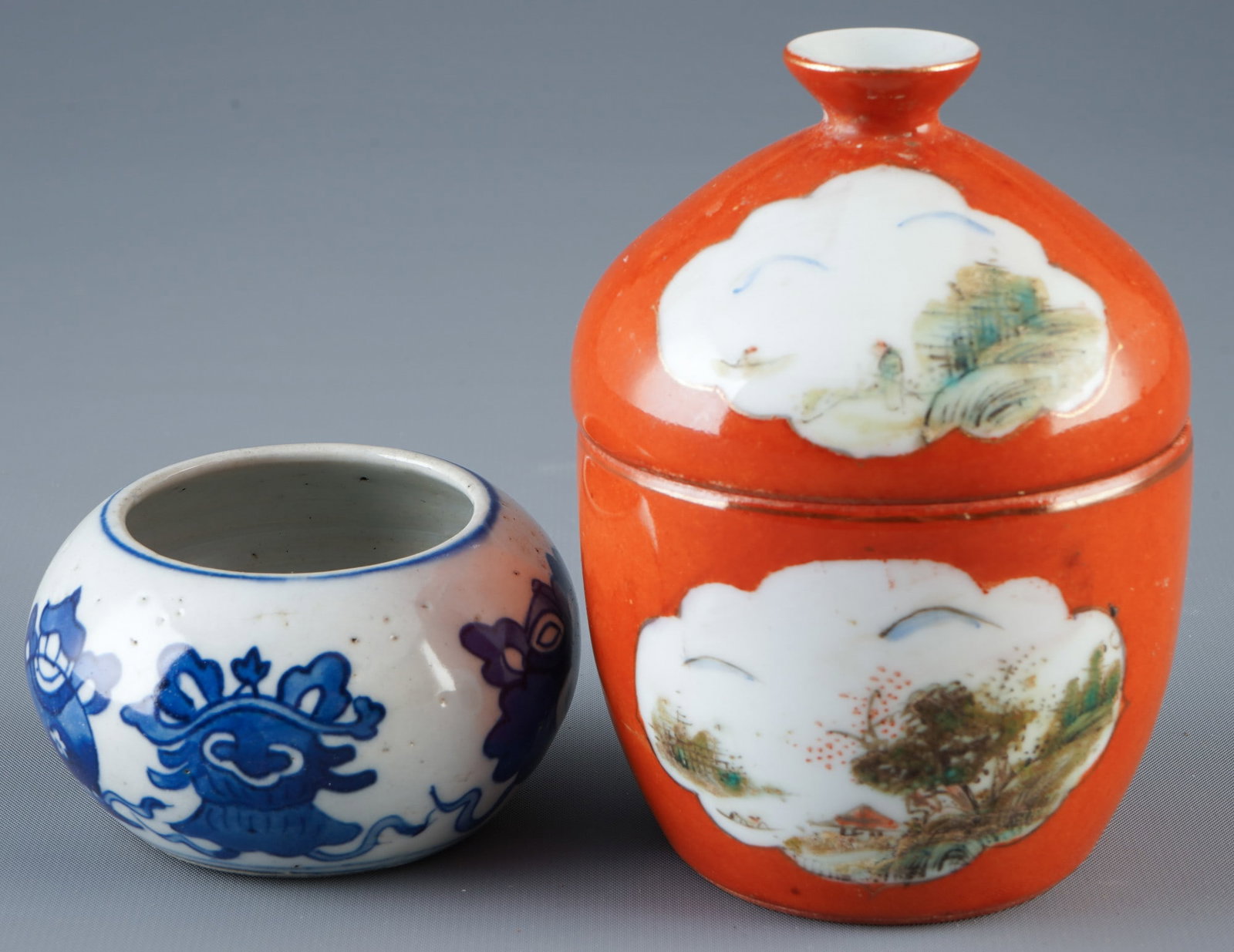 Two porcelain objects, China, 19th/20th century,: Porcelain, China, 19th/20th century, a Famille Rose lidded box and a small blue and white bowl, lidded box signed, lidded box H 12 cm x D 8.8 cm, bowl H 5 cm x D 8 cm, signs of age, private collection