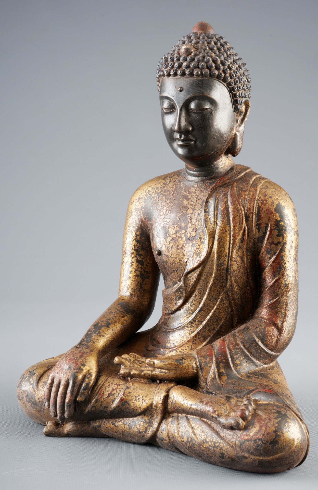 Bronze Buddha statue with lacquer and gilding, China (1 of 5)