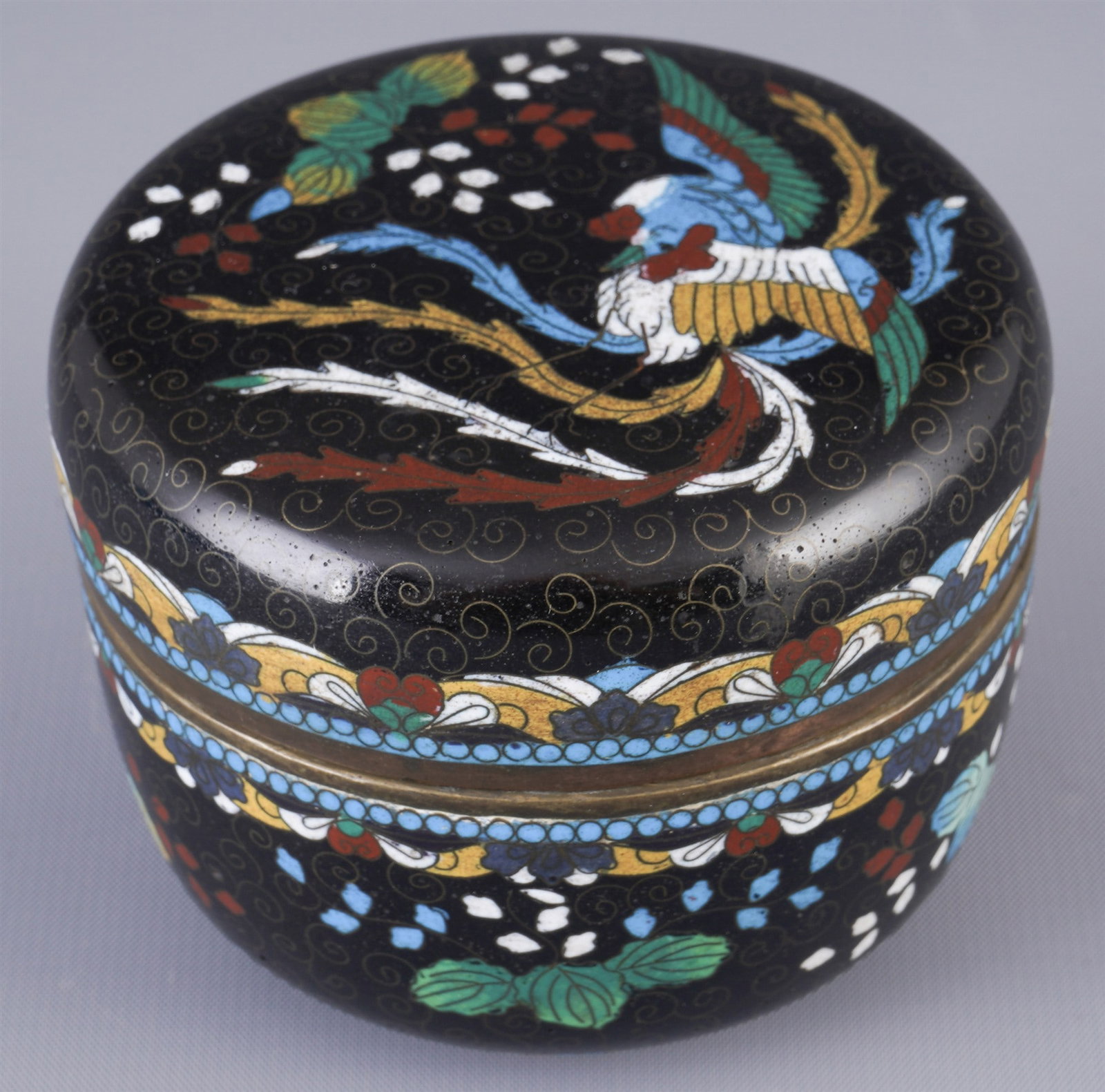 Cloisonne Dose, China Qing-Dynastie, (1 of 6)