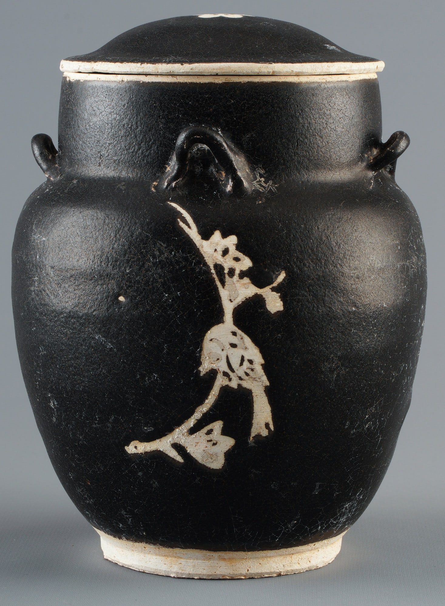 Lidded jug with black glaze, China, in the Song style,: Porcelain, China, in the style of the Southern Song Dynasty (1127–1279), lidded jug with black glaze, H 19 cm x D 14 cm