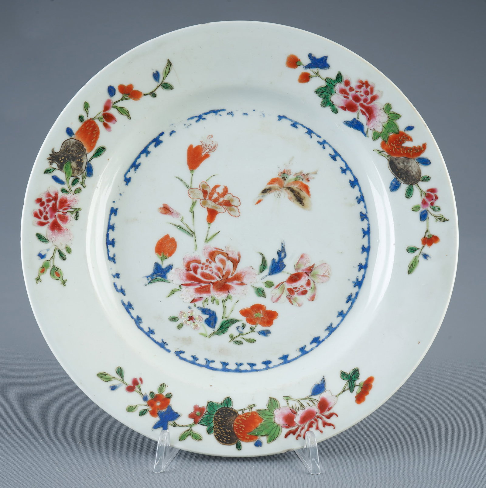 Famille Rose plate with floral and fruit decoration, China, Qianlong period. (1 of 3)