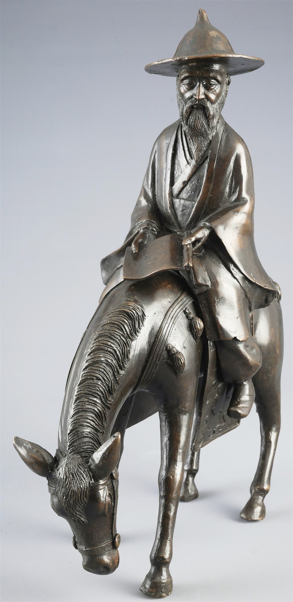 Bronze figurative statue of a scholar, Japan, Meiji period,: Bronze, Japan, Meiji period (1868–1912), figurative statue of a scholar, H 37 cm × W 30 cm × D 11 cm