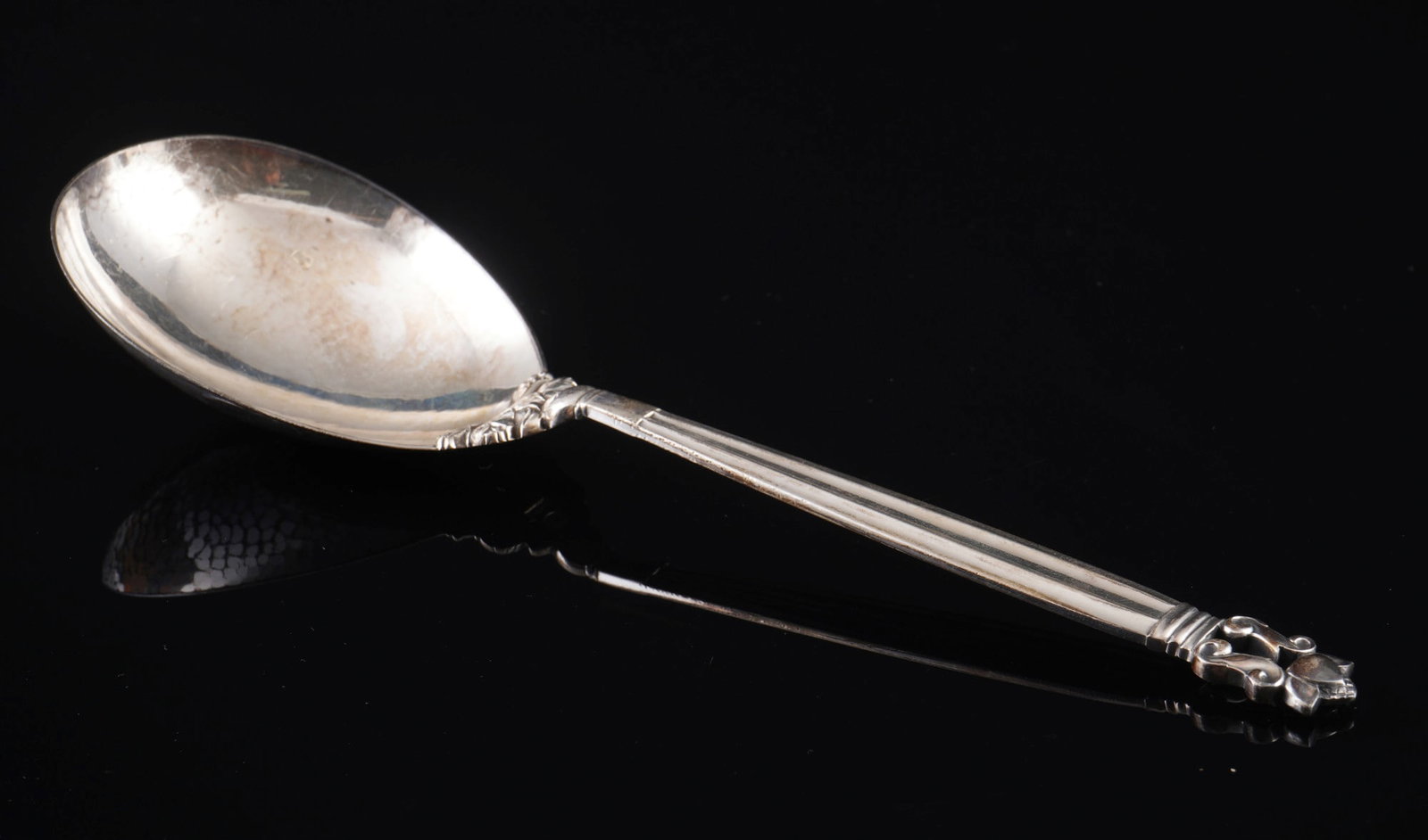 Georg Jensen Acorn 925 sterling silver large serving spoon,: sterling silver 925/000, hallmarked 925 + sterling + Georg Jensen + Denmark, decor Acorn around 1915, L 24 cm, weight 119 grams