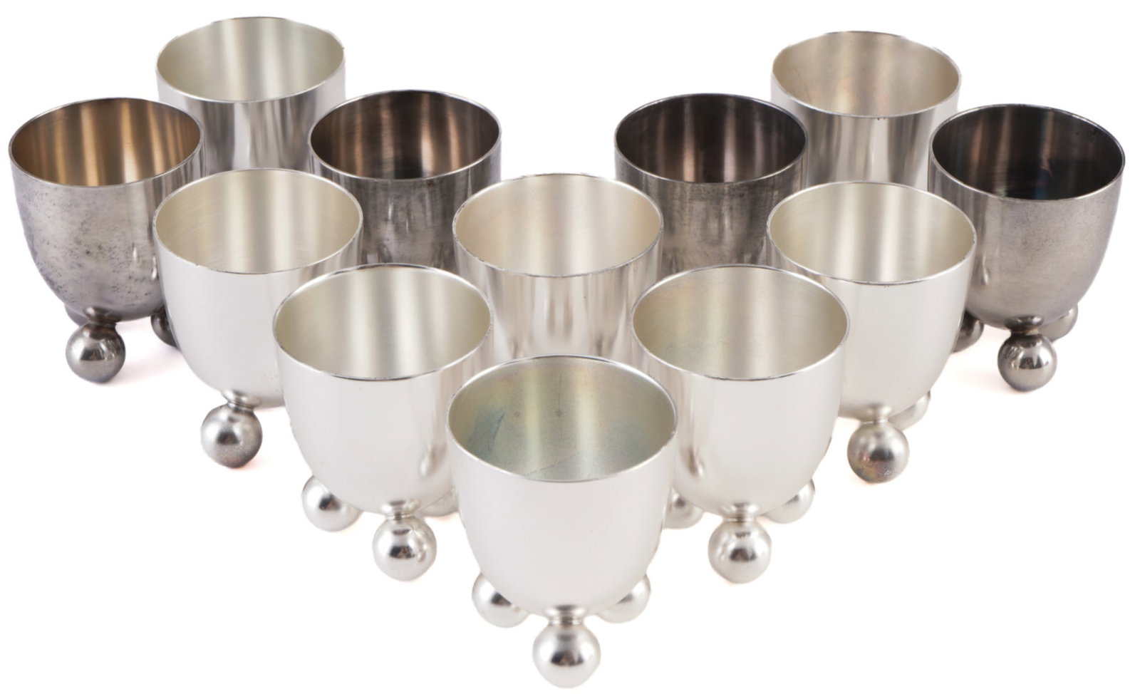WMF Bauhaus 12 egg cups Fritz August Breuhaus 1930s: Silver-plated metal, WMF circa 1930, designed by Fritz August Breuhaus, marked, hemispherical bowl on three ball feet, H 5 cm x D 4 cm, scratches