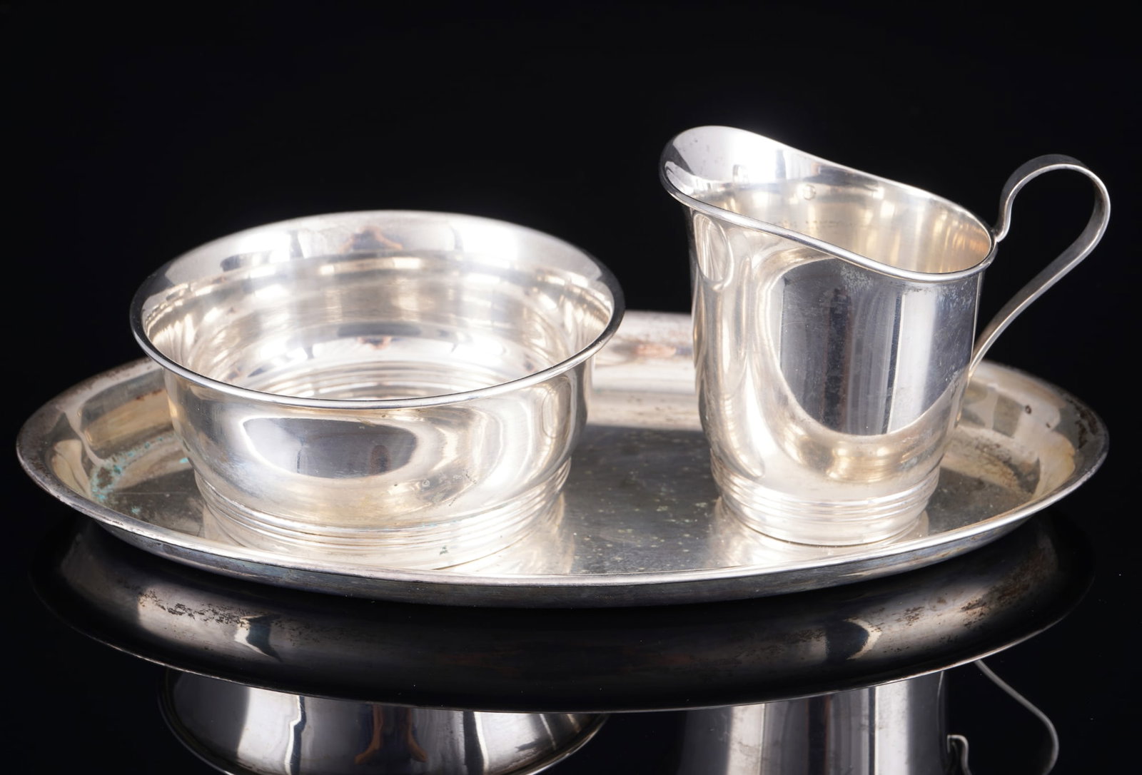 800/833 silver cruet set with milk jug and sugar bowl on tray - Läger & Co Hanau & Netherlands (1 of 4)