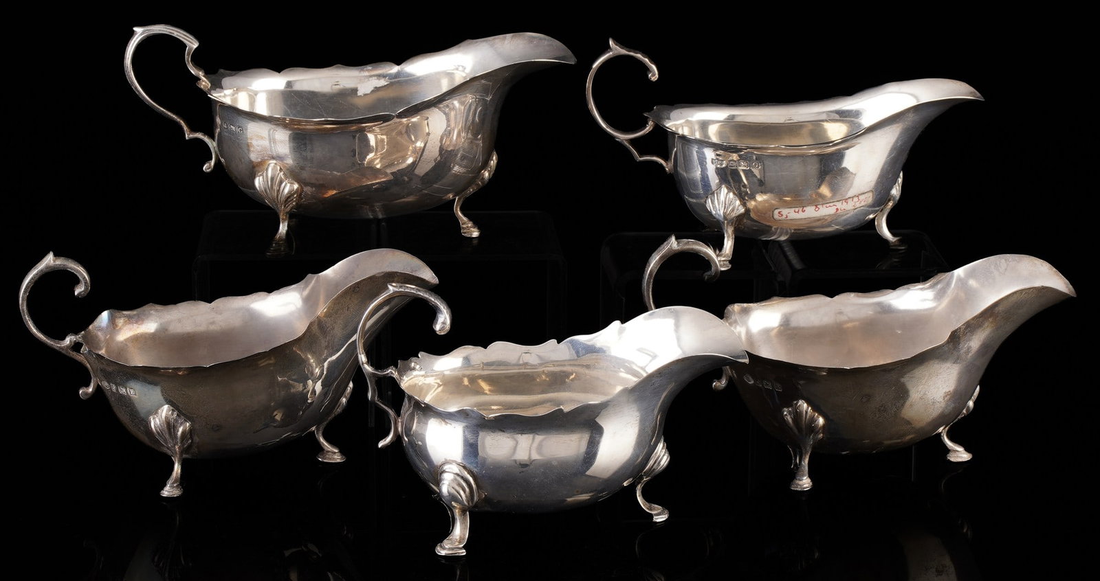 925 silver 5 sauce boat collection, England circa 1900: 925/1000 silver, all sauce boats stamped with English origin and silver hallmarks, various makers, assay marks, shapes and ages, H 7 cm x L 15 cm x W 9 cm, total weight 407 grams