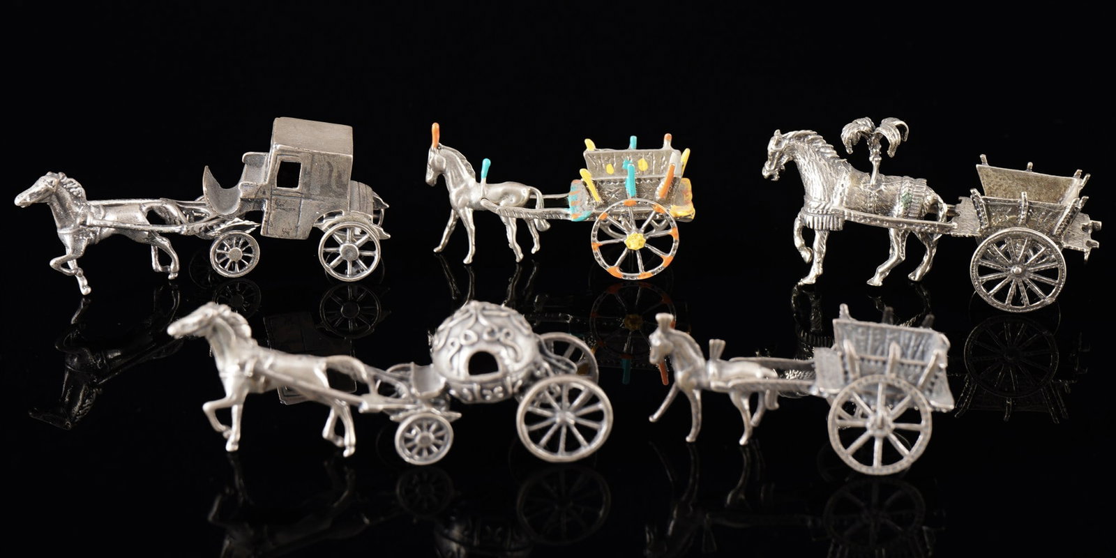 800-925 silver miniature collection, 5 horse-drawn carriages (1 of 4)