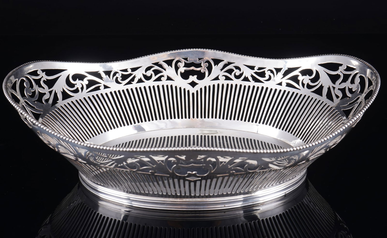 Netherlands 833 large cutwork basket, (1 of 6)
