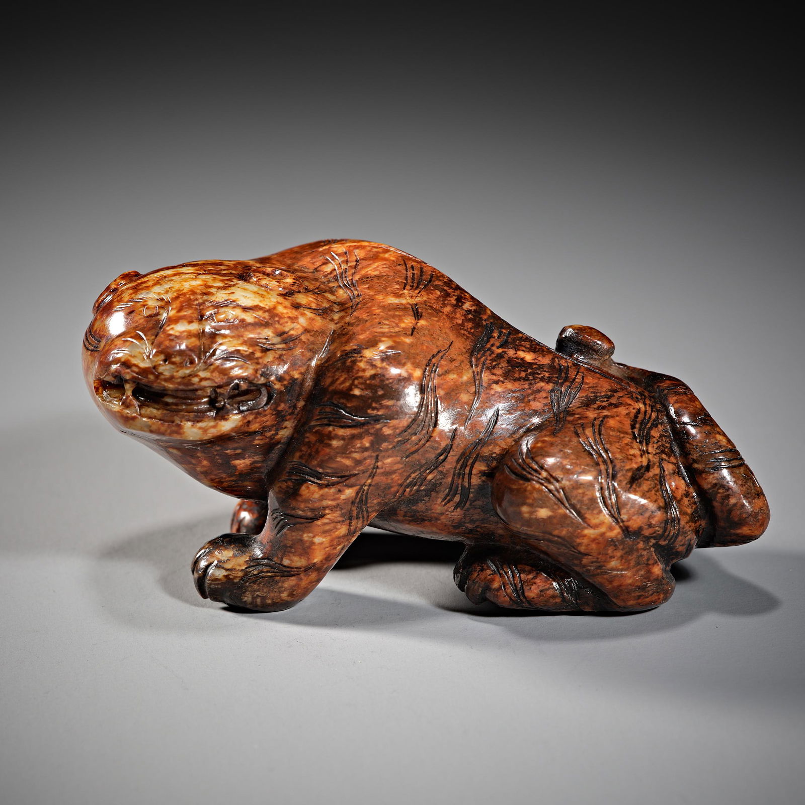 Chinese Yuan Dynasty Hetian jade tiger (1 of 6)