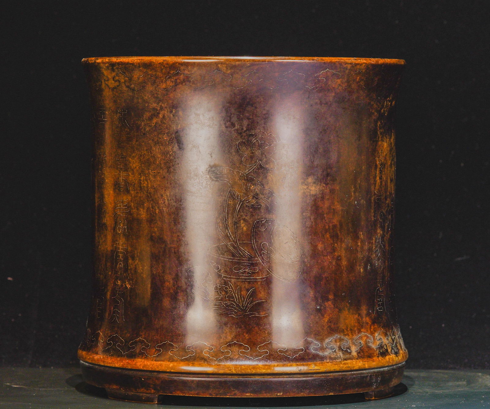 Chinese Qing Dynasty bronze pen holder (1 of 10)