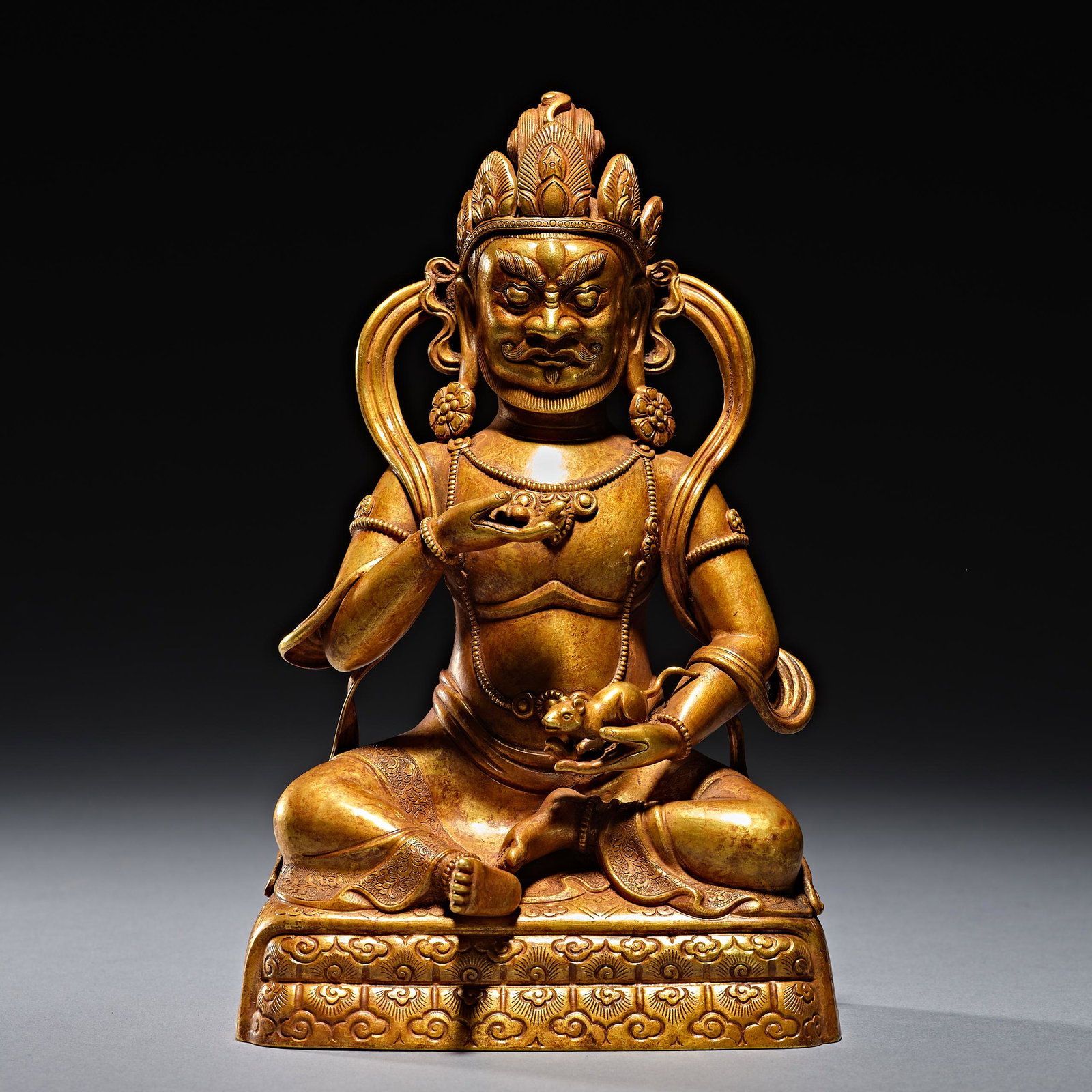 Pure golden statue of the God of wealth in Qing Dynasty (1 of 7)
