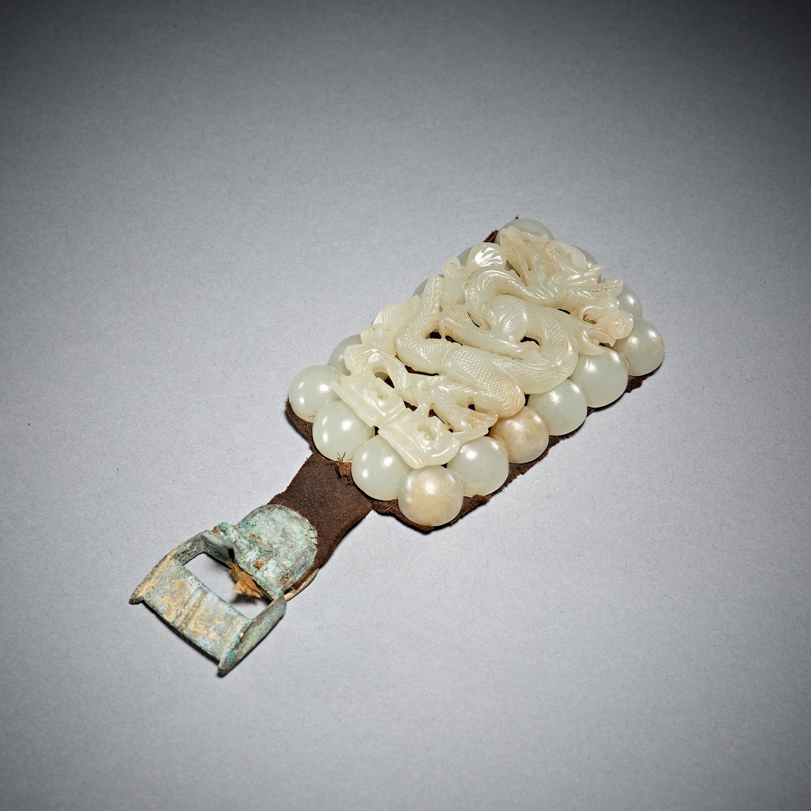 Chinese Yuan Dynasty Hetian Jade dragon pattern (1 of 5)