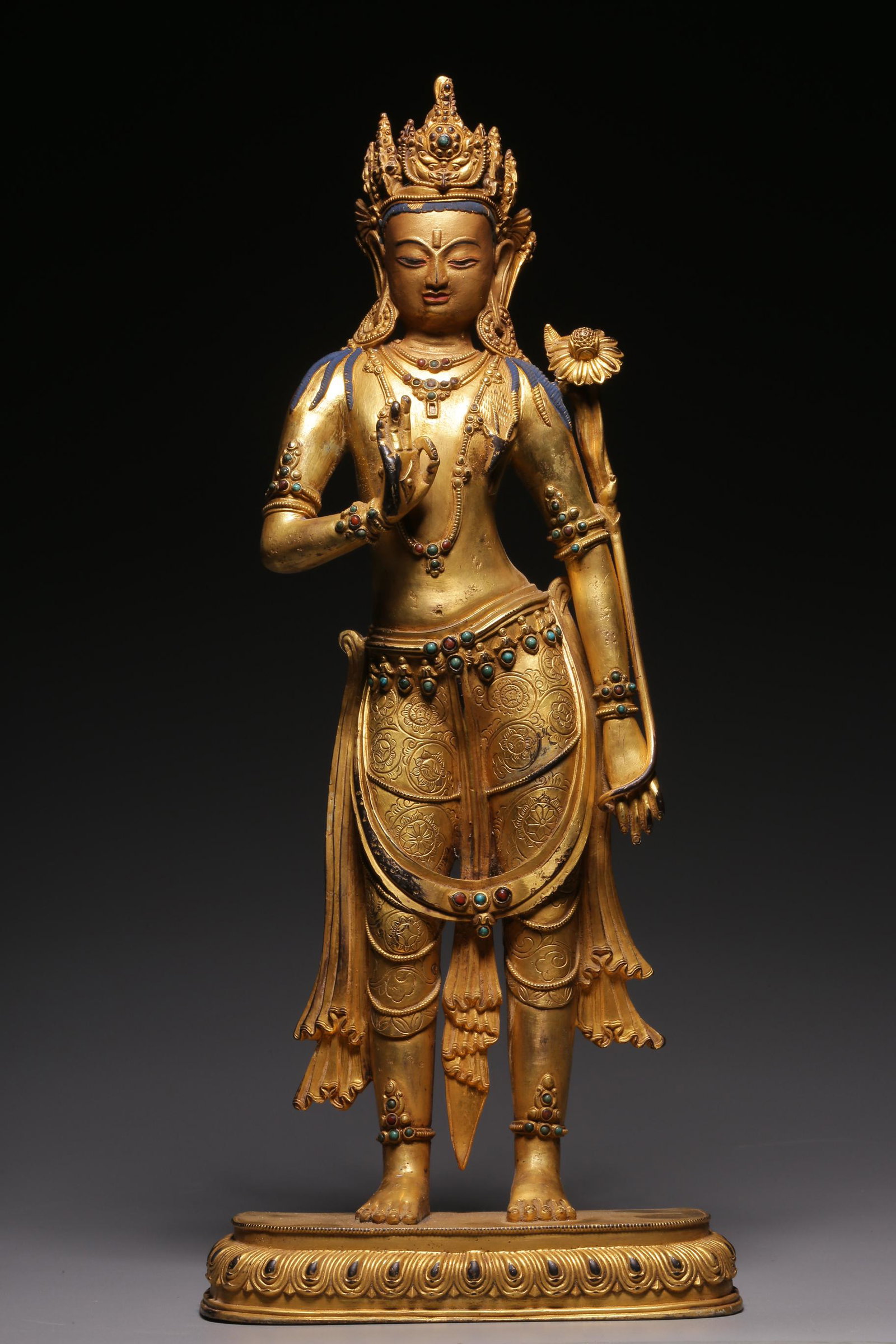 Qing Dynasty, bronze gilt holding lotus guanyin standing image (1 of 9)