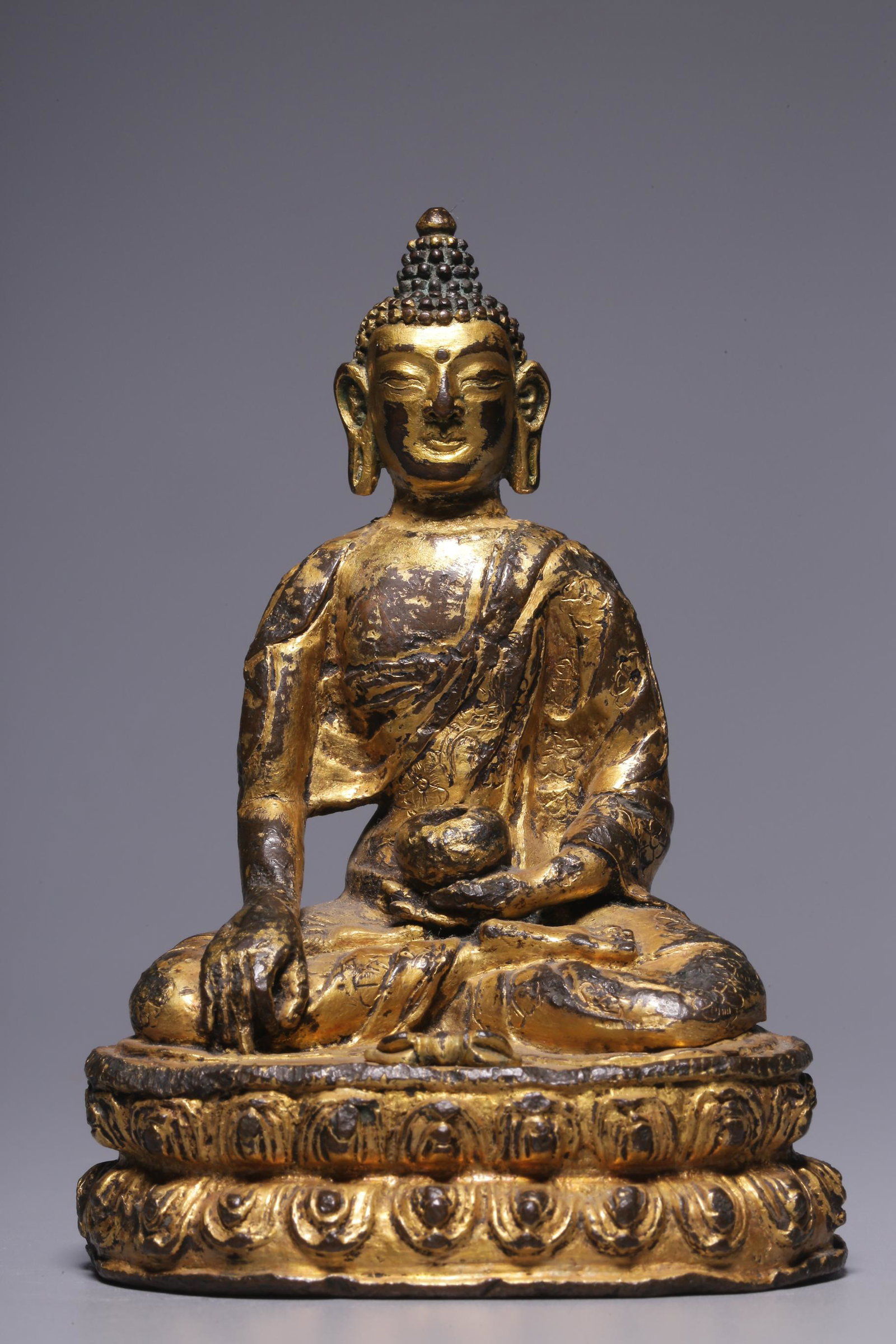 Ming Dynasty, bronze gilt sakyamuni sitting statue (1 of 8)
