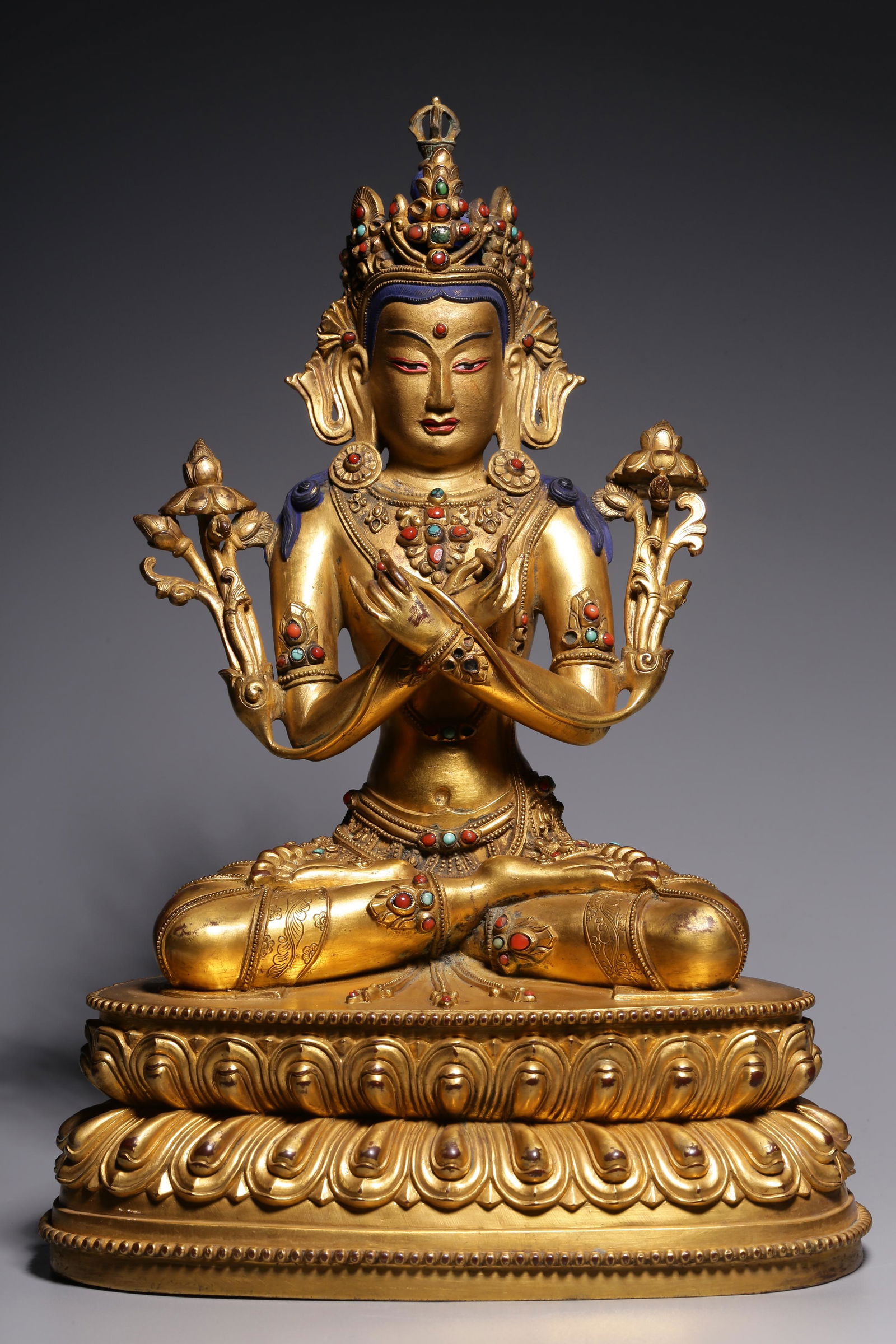 In the Qing Dynasty, the bronze gilt and gold inlaid treasure said Manjusri seated statue (1 of 9)