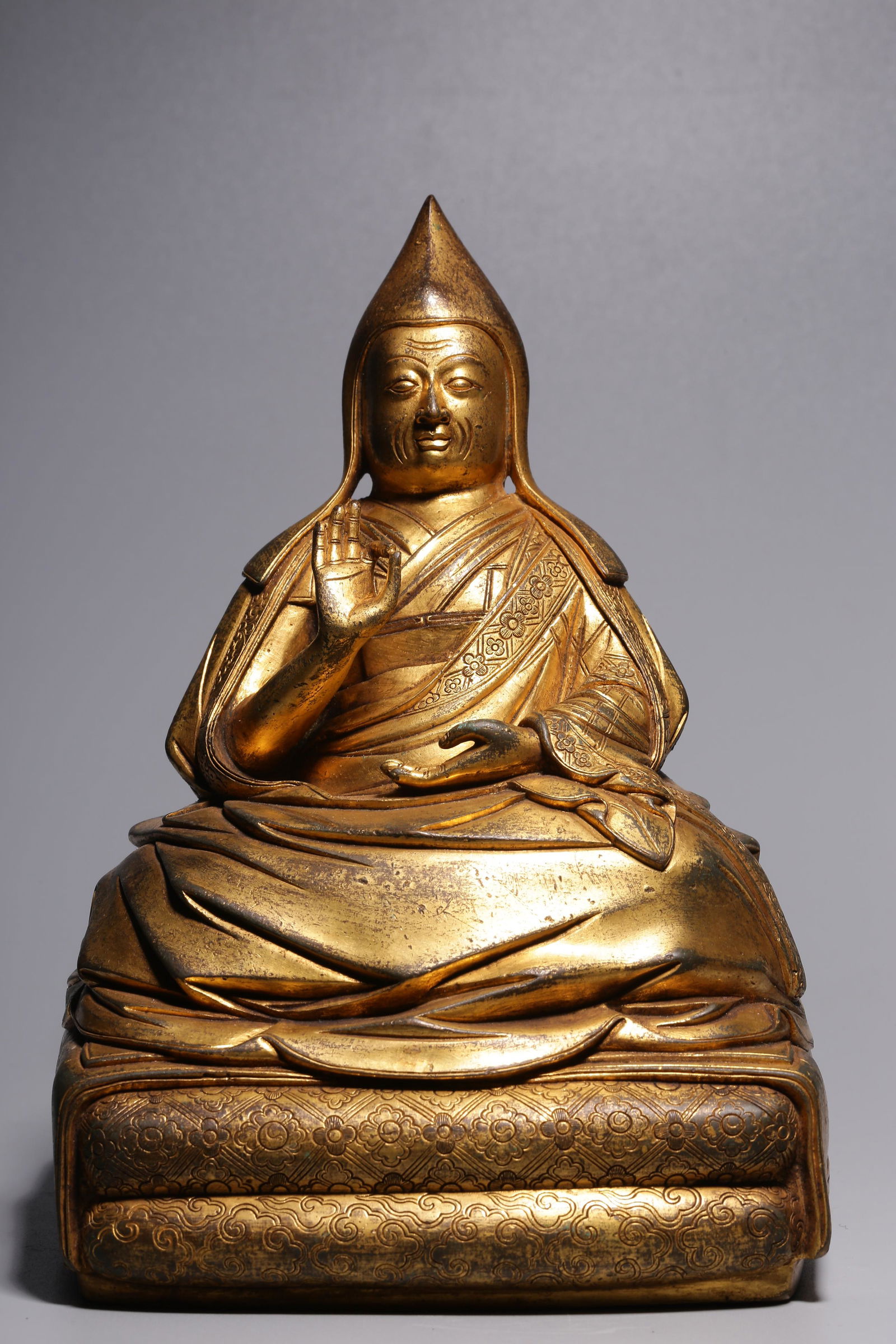 In the Qing Dynasty, a bronze gilt statue of a seated master at Adi Gorge (1 of 9)