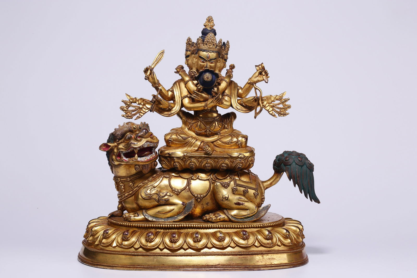 In the Qing Dynasty, the bronze gold lion Manjusri Bodhisattva double body statue (1 of 9)