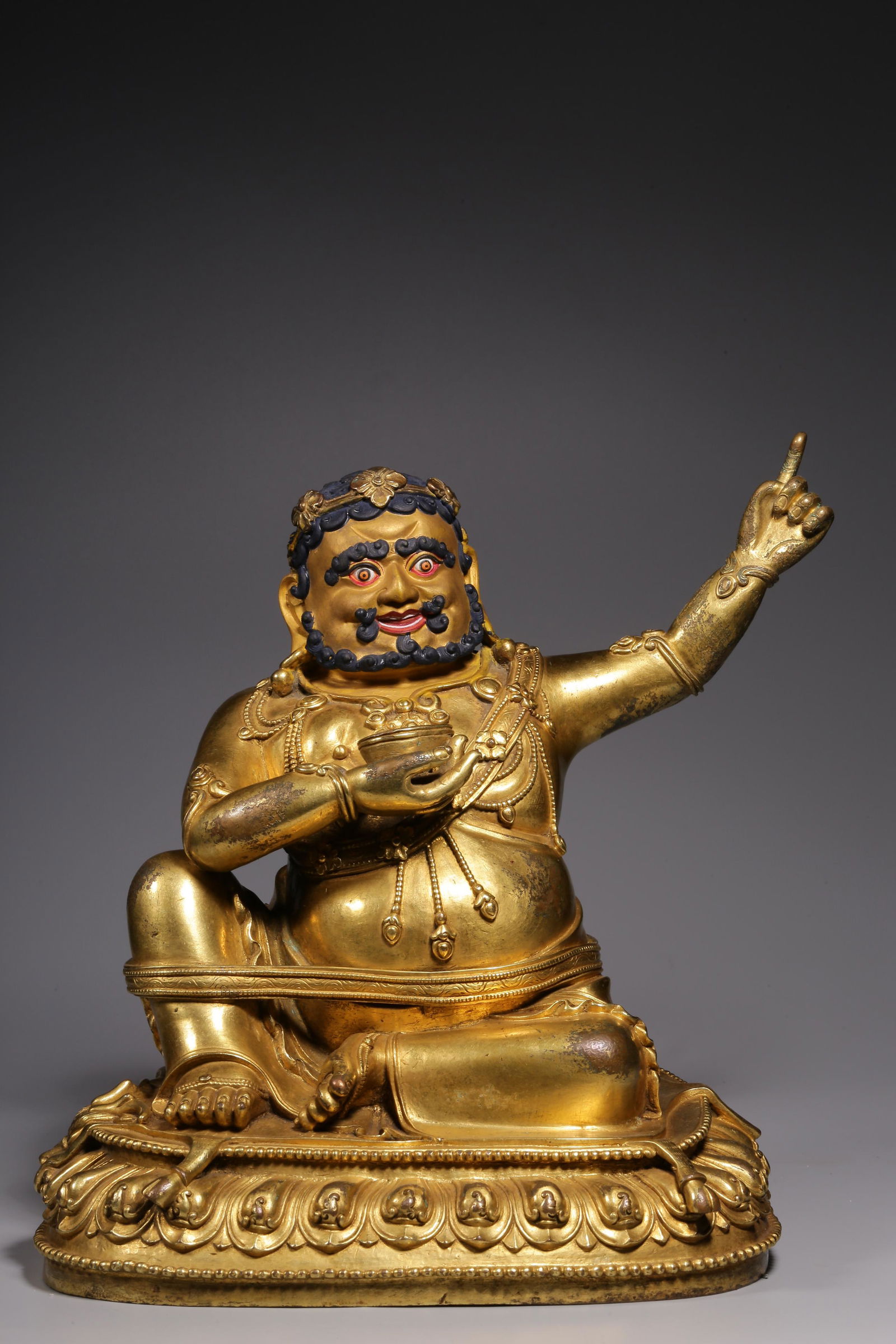 Seated bronze gilt statue of Felubo in Qing Dynasty (1 of 8)