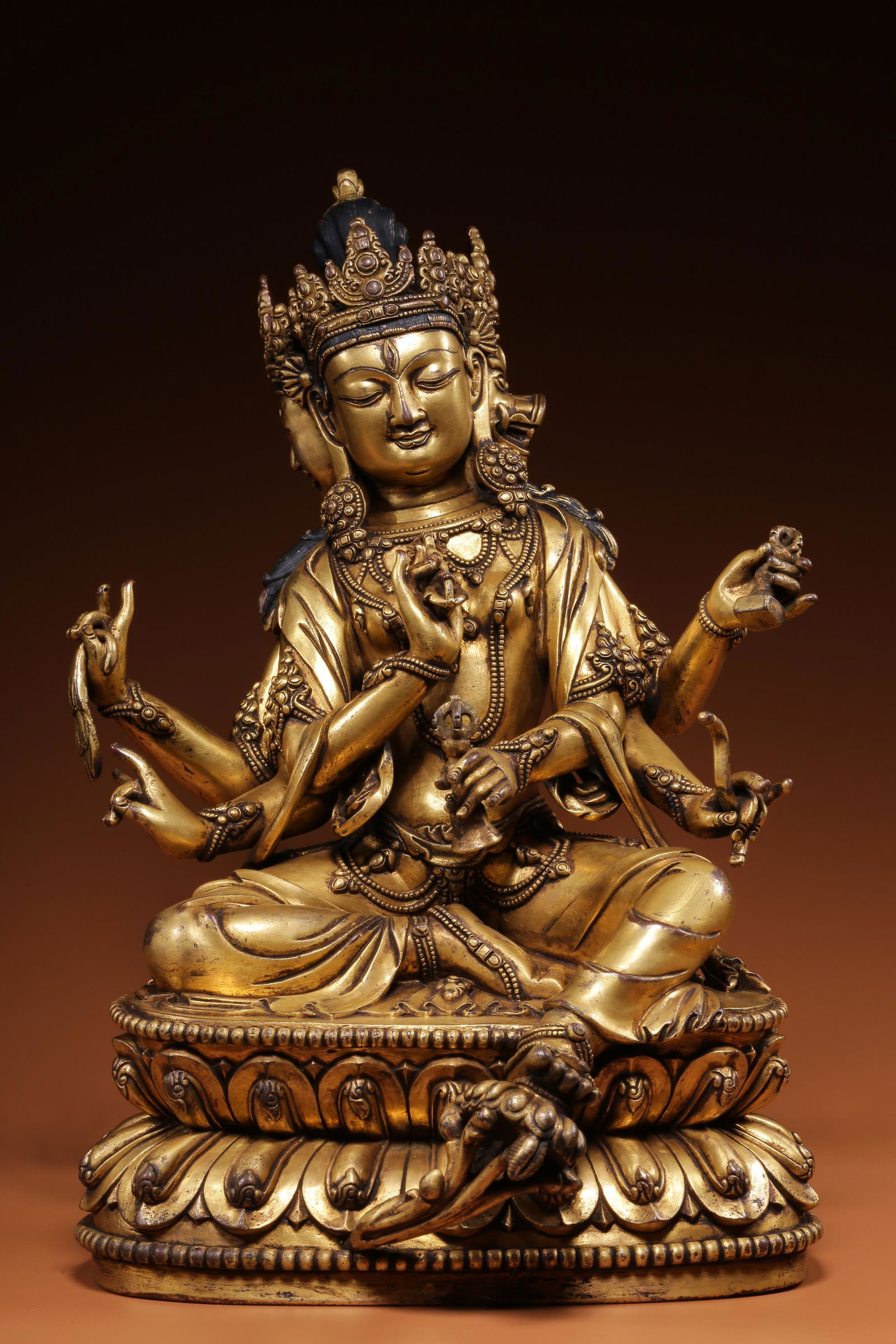 Ming Dynasty, gilt bronze Molitian seated statue (1 of 9)