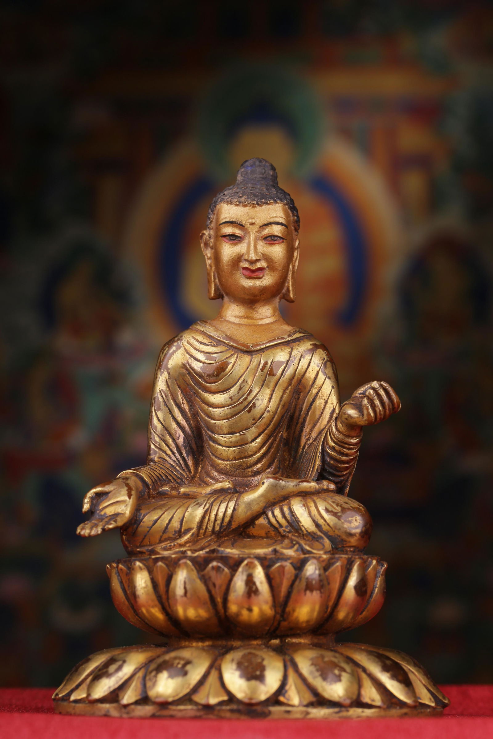 Sitting statue of Sakyamuni in bronze gilt style, Qing Dynasty (1 of 7)