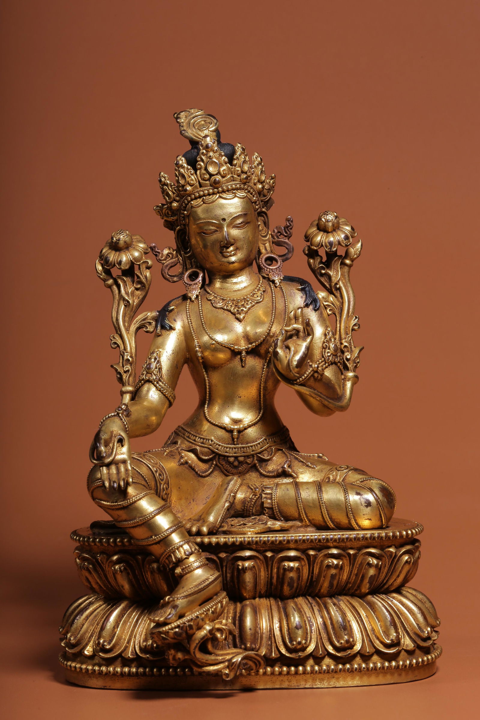 Qing Dynasty, gilt bronze sitting Tara (1 of 8)