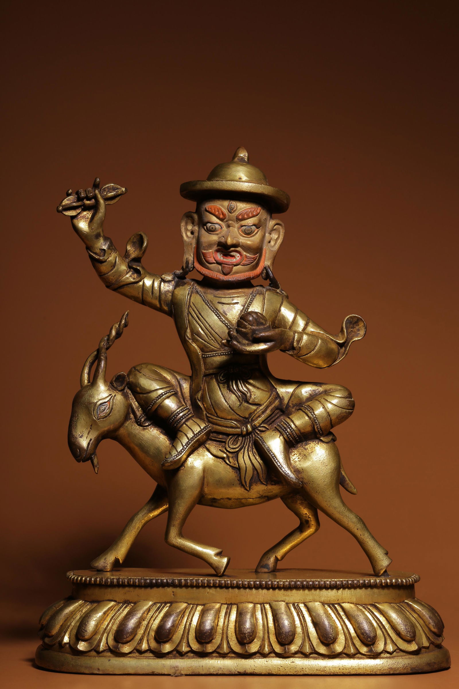 Qing Dynasty, bronze gilt statue with oath protection (1 of 6)