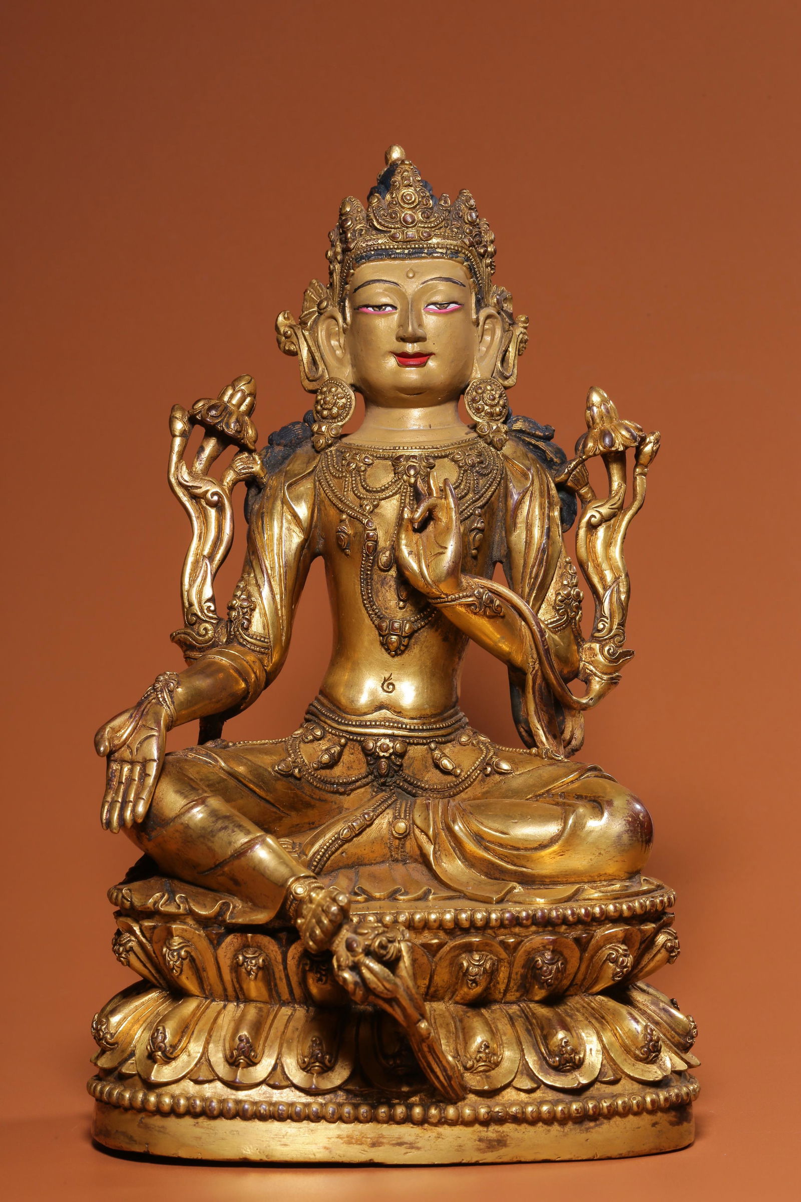 Ming Dynasty, "Daming Yongle year Shi" gilt bronze Tara sitting statue (1 of 9)