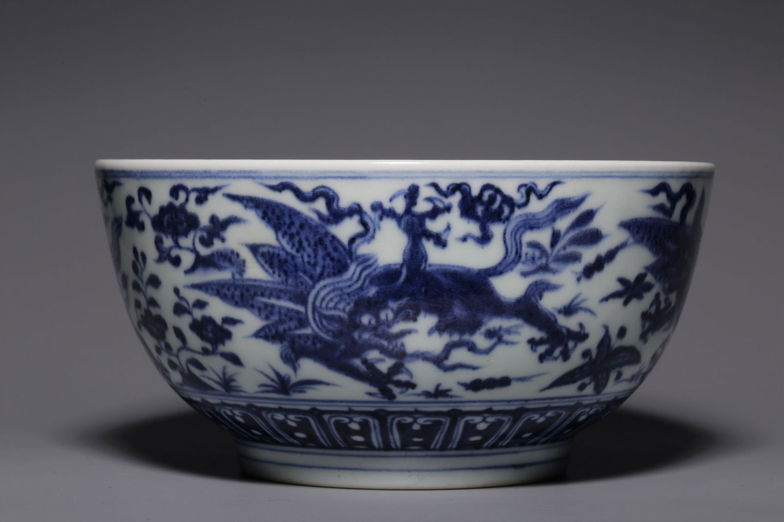 Blue and white dragon figure big bowl (1 of 9)