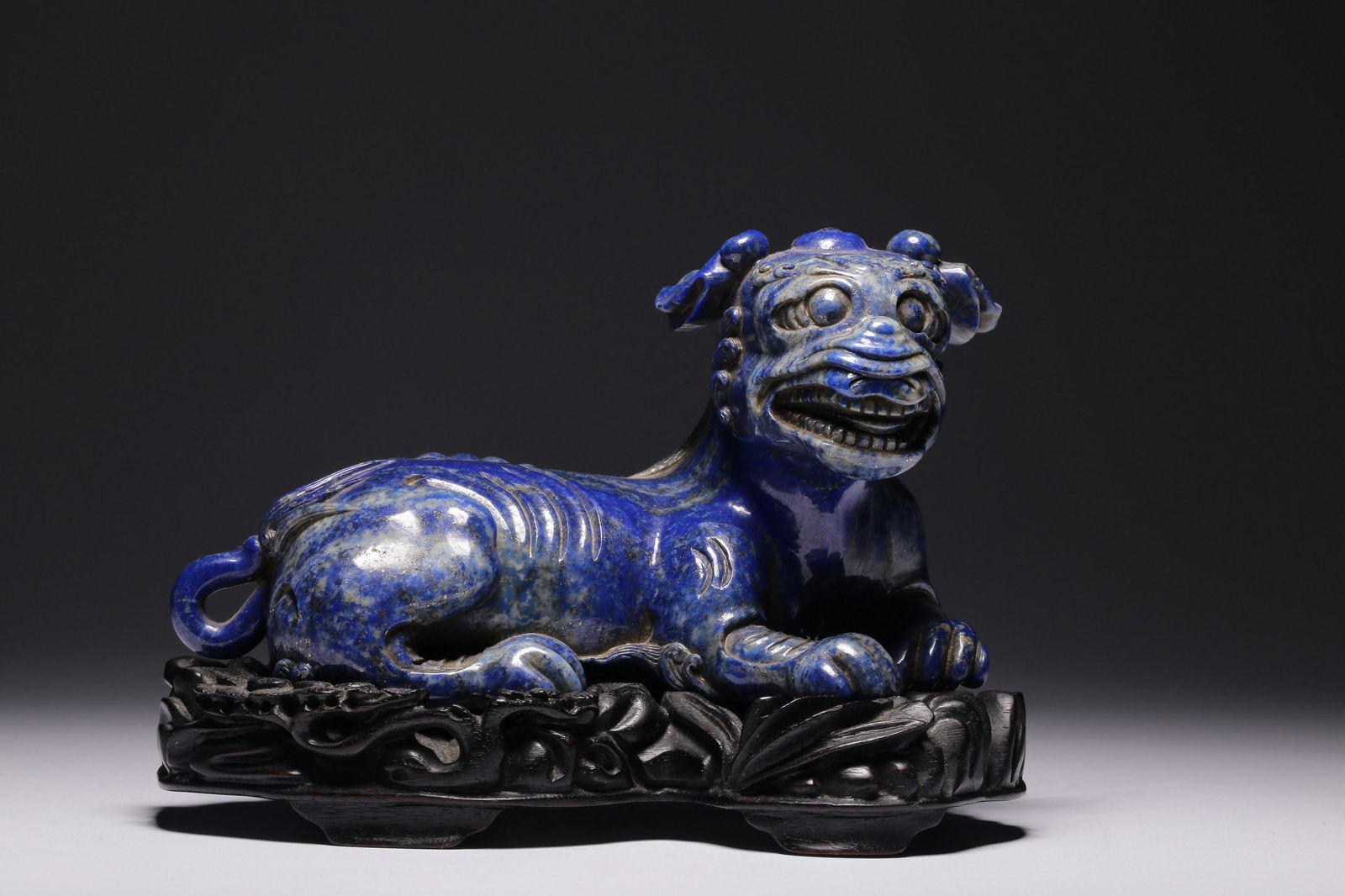 Qing Dynasty, lapis lazuli auspicious animal ornaments (1 of 9)