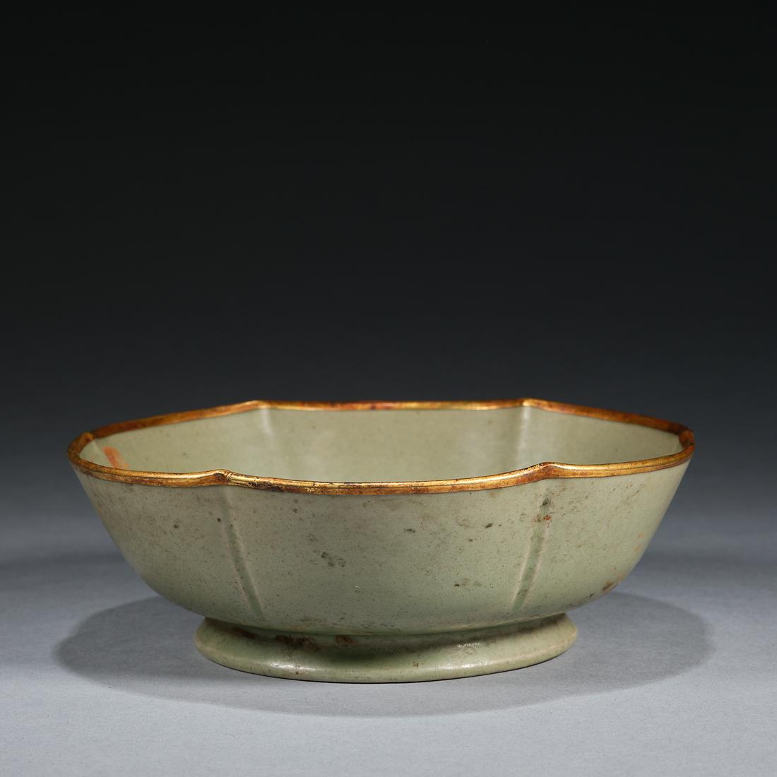 Chinese Ming Dynasty porcelain (1 of 7)