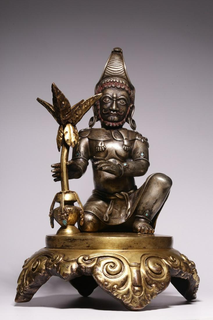 In the Qing Dynasty, silver gilt statues of great achievements (1 of 9)